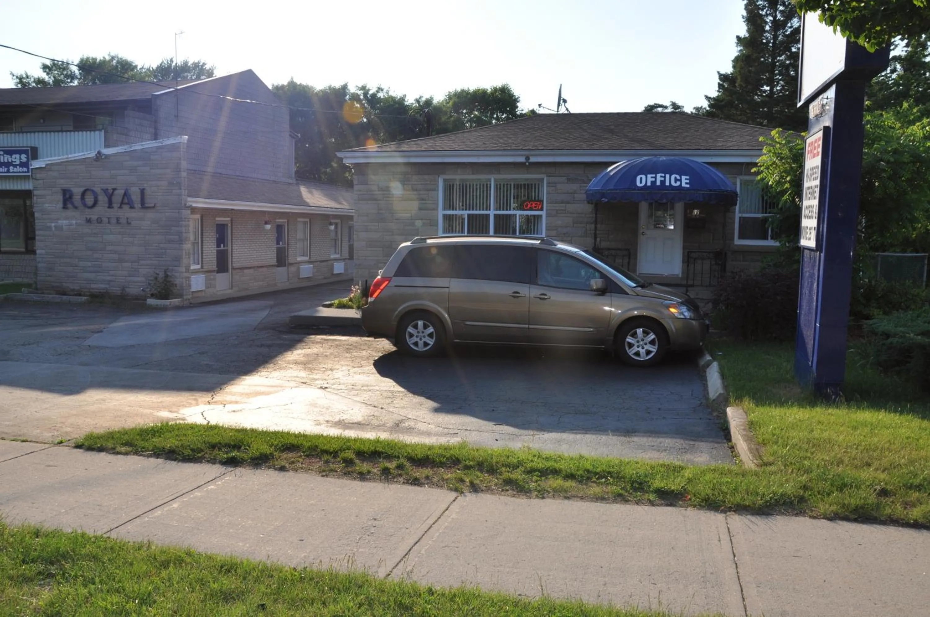 Property building in Royal Inn