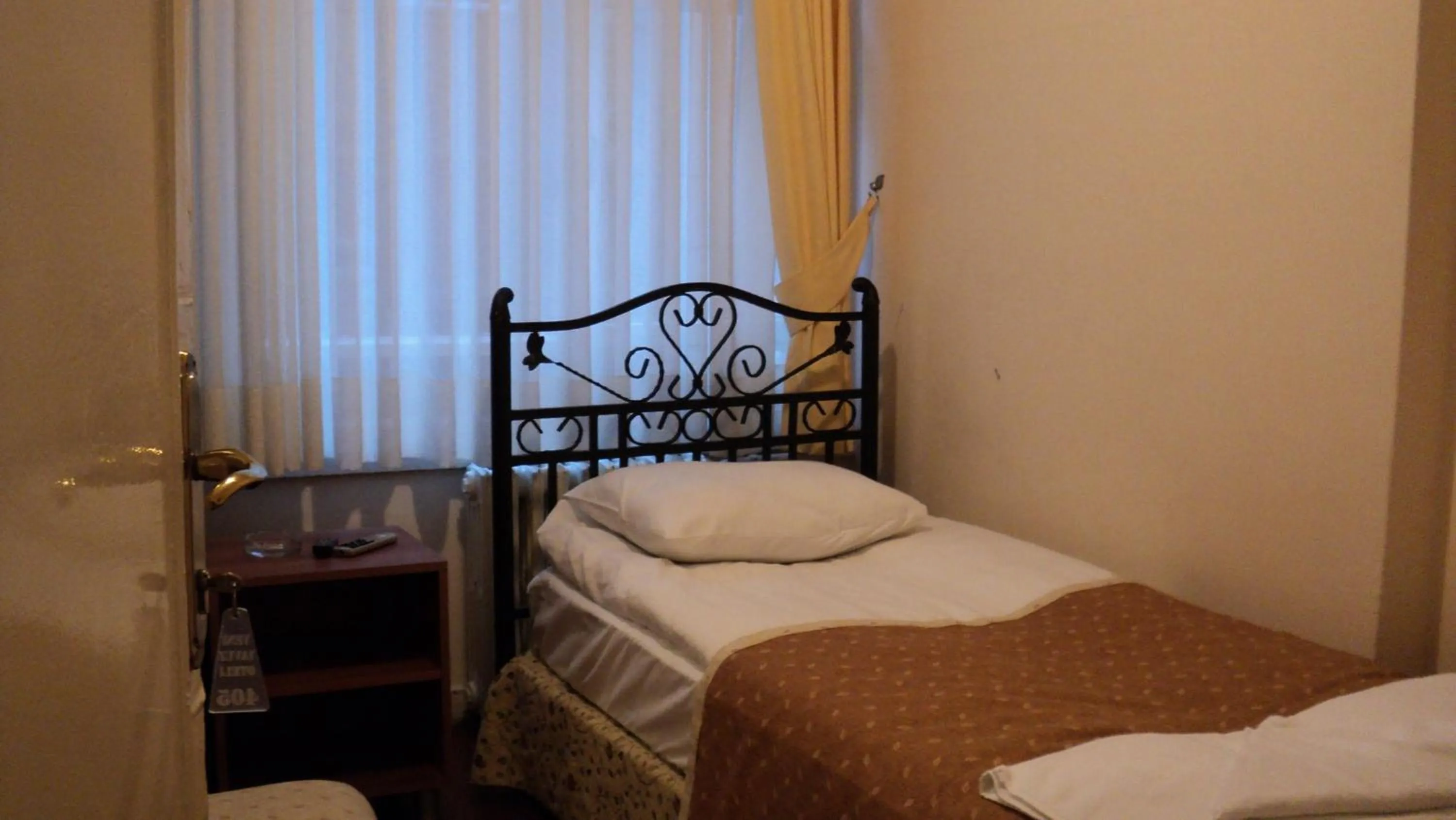 Bed in Yavuz Hotel