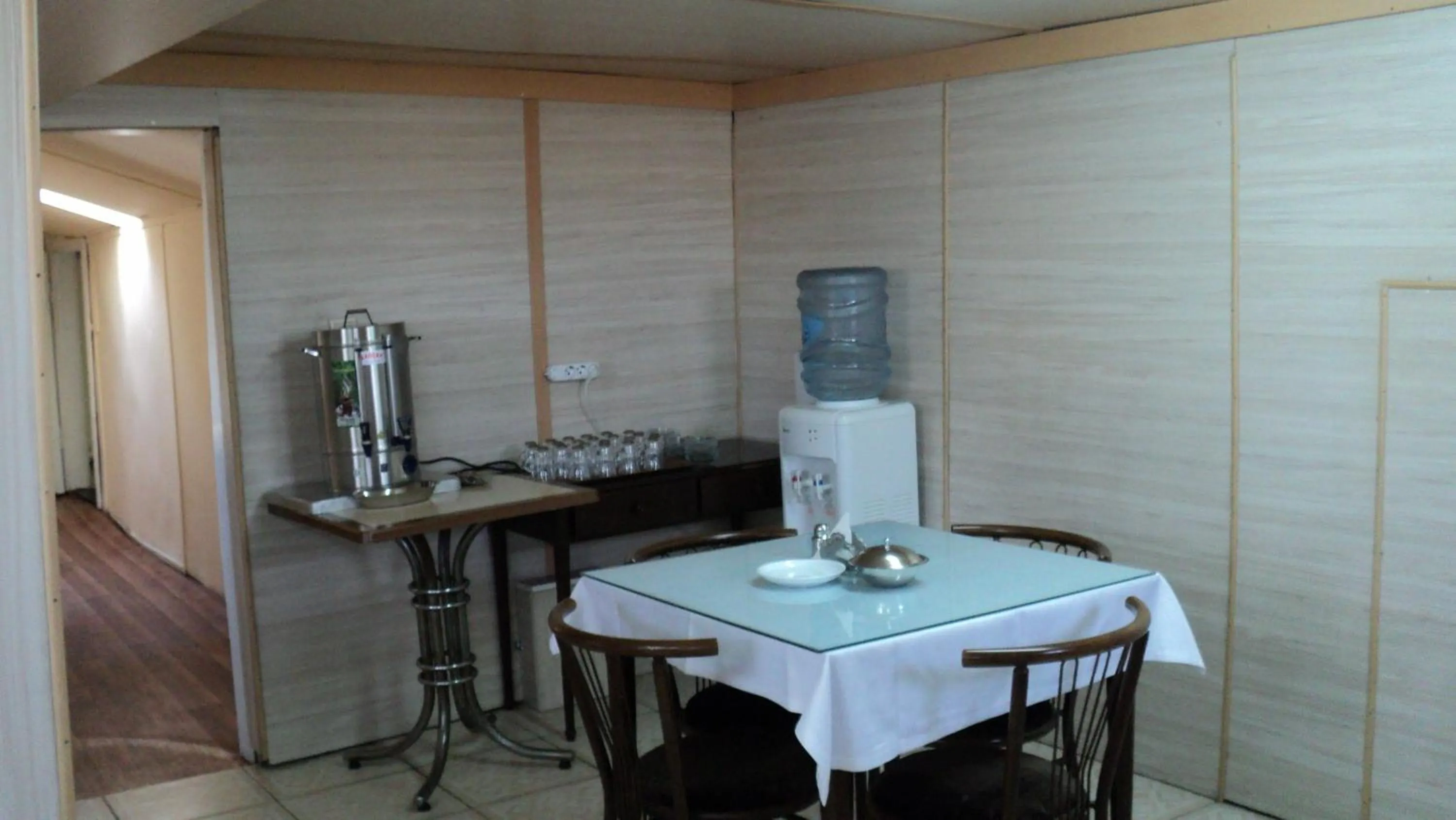 Restaurant/places to eat in Yavuz Hotel