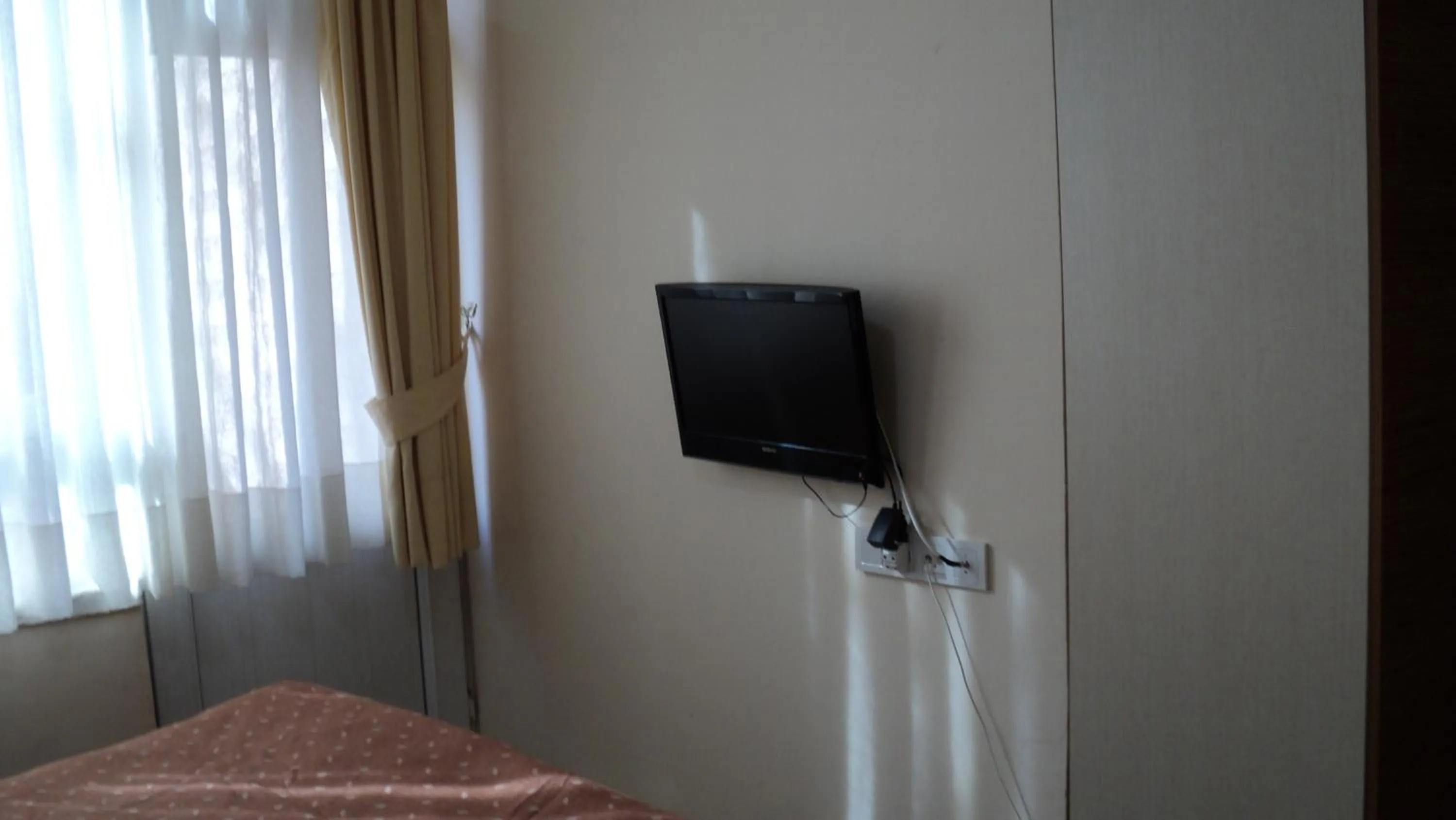TV and multimedia in Yavuz Hotel