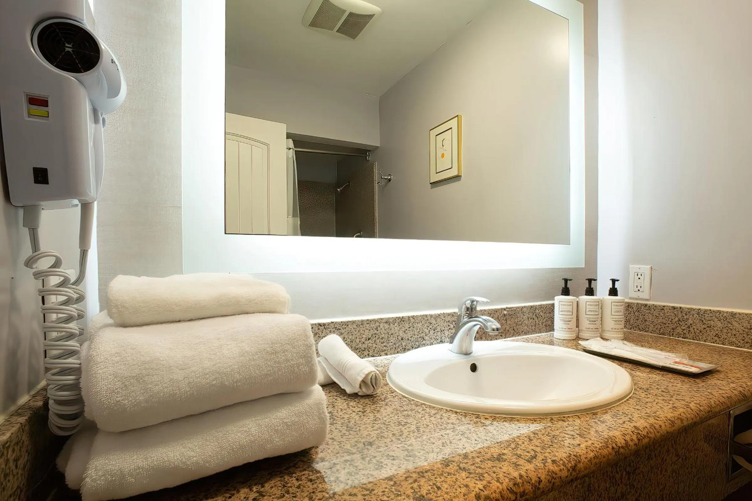 Bathroom in The Palo Alto Inn