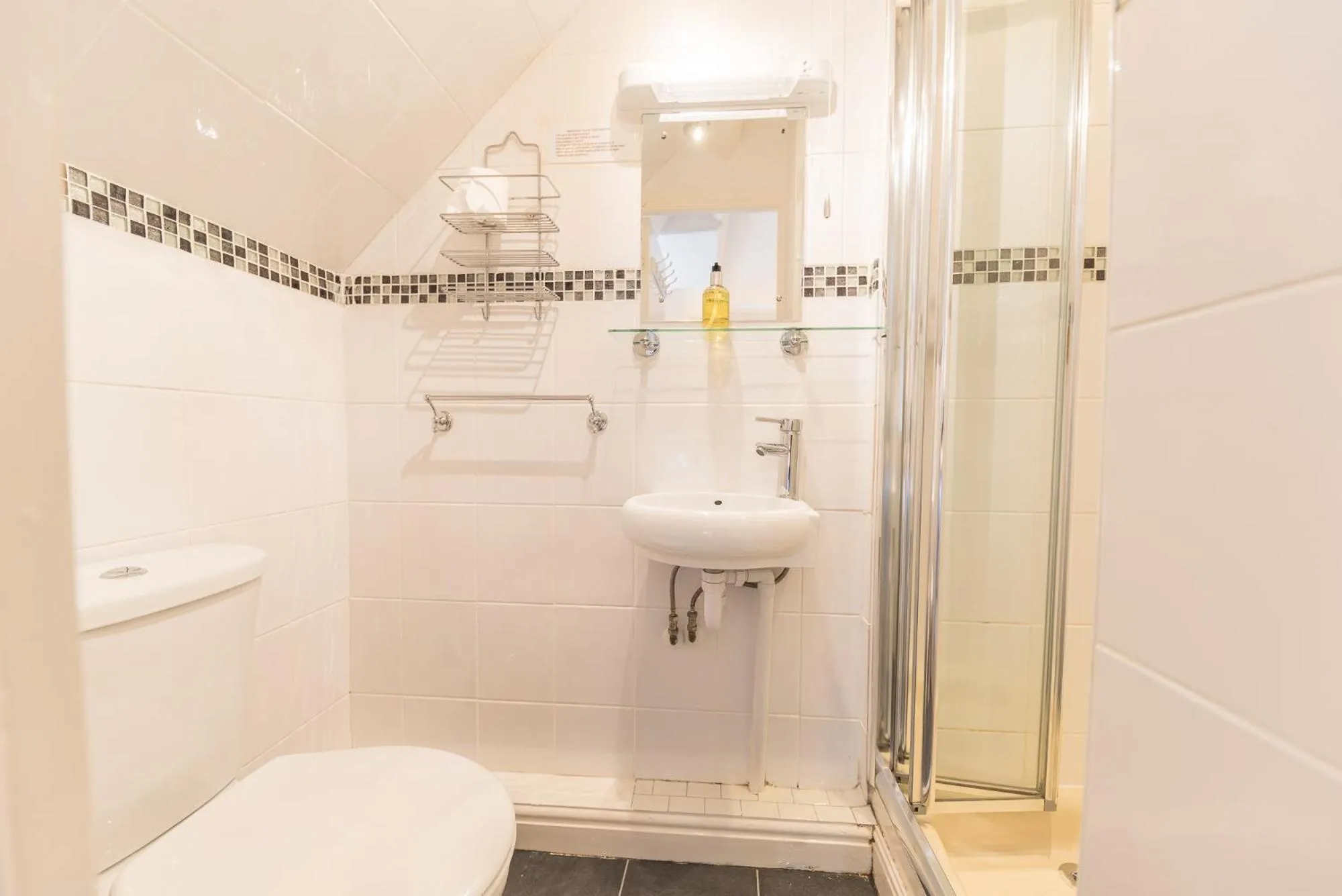 Bathroom in Rayrigg Villa at Windermere