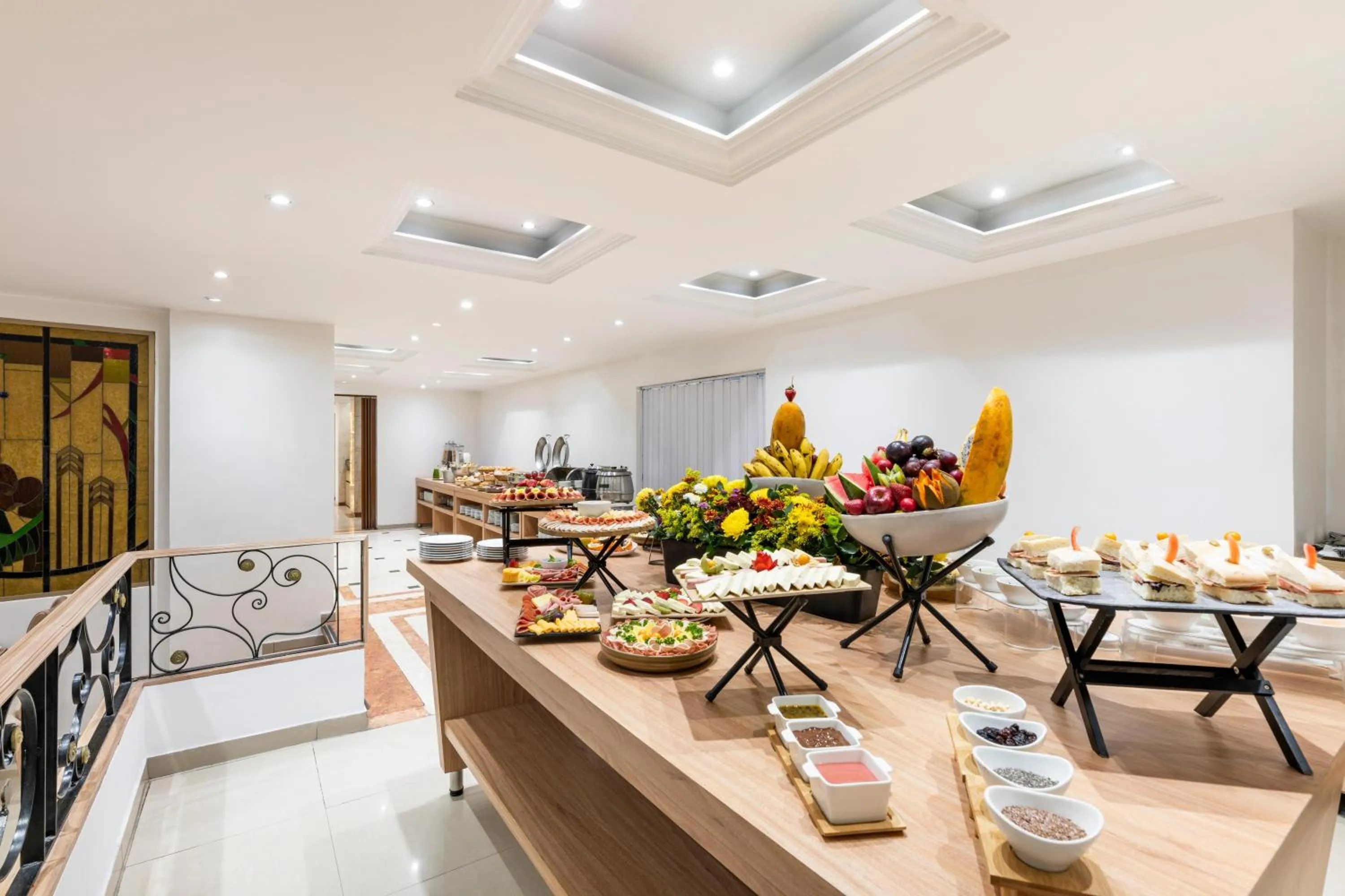 Restaurant/places to eat in Hotel Andes Plaza