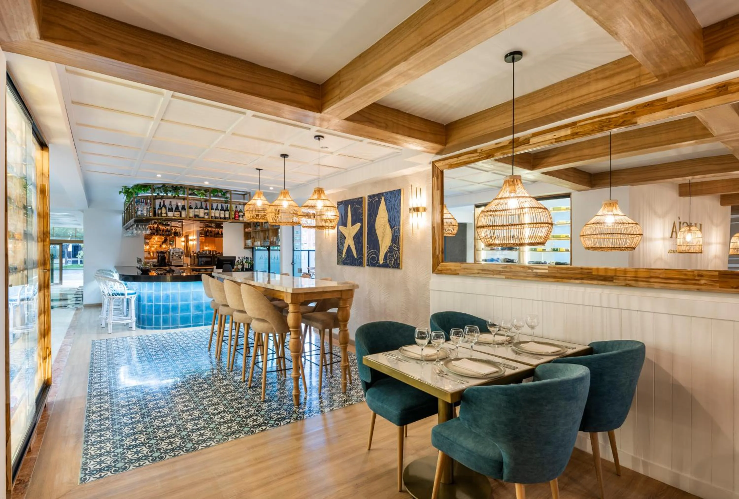 Restaurant/places to eat in Hotel Andes Plaza