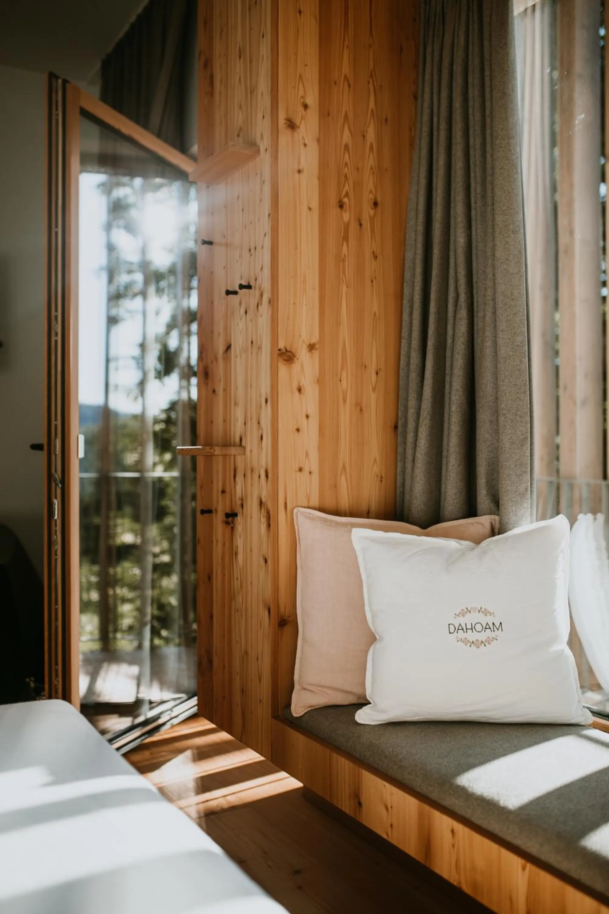 Seating area, Bed in Thalers Mariandl