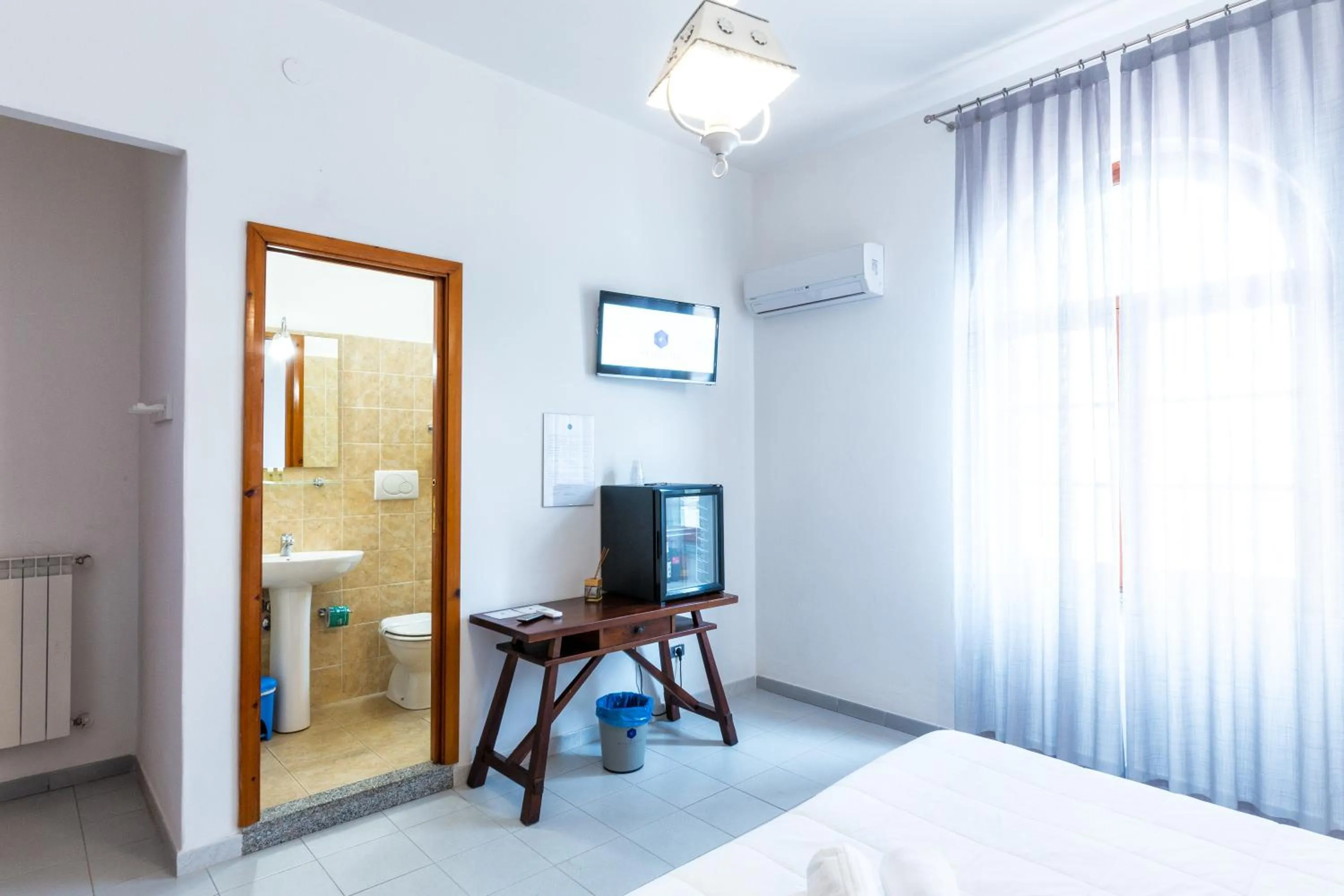 Photo of the whole room in Hotel Meli