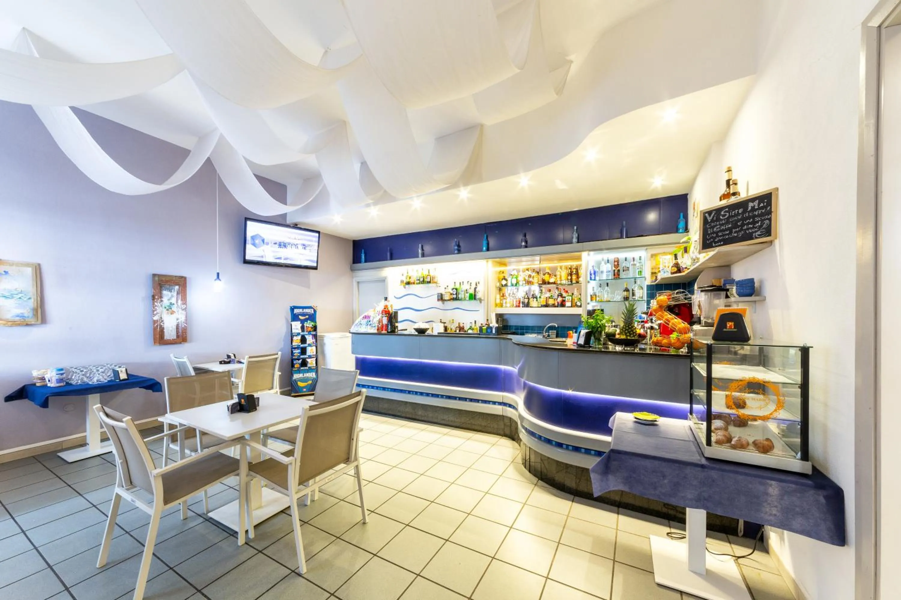 Lounge or bar in Hotel Meli