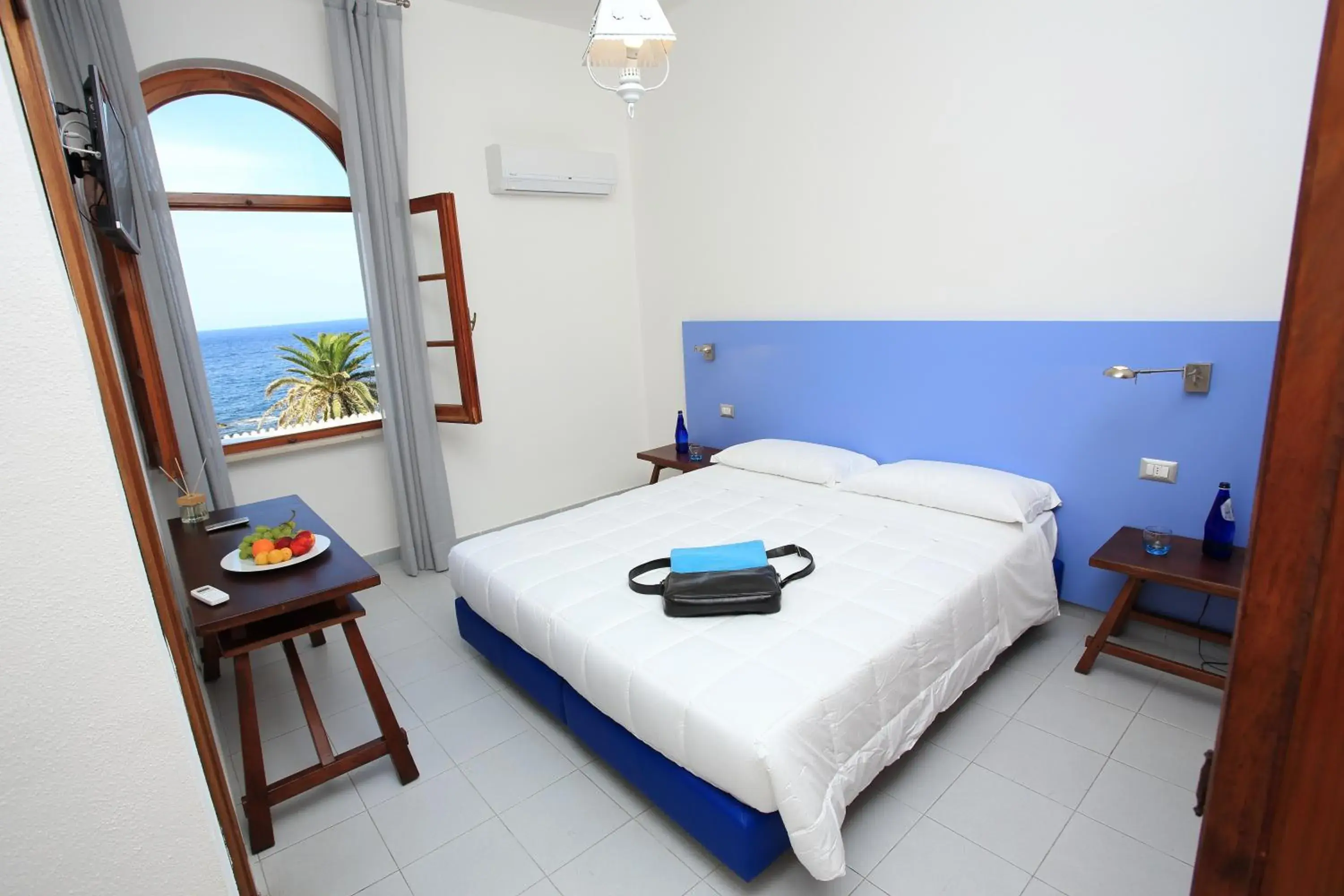 Superior Double or Twin Room with Sea View in Hotel Meli Superior Double or Twin Room with Sea View in Hotel Meli