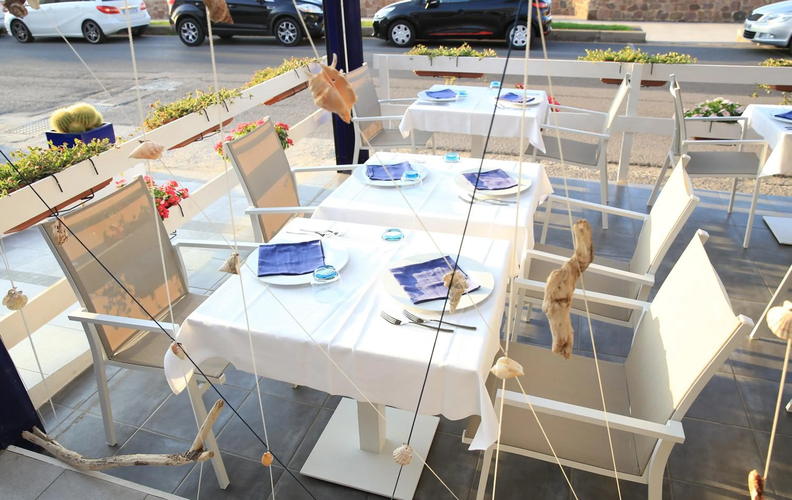 Restaurant/places to eat in Hotel Meli