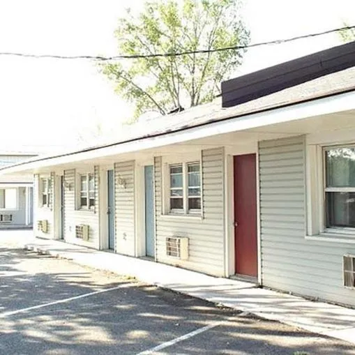 Property building in Countryside Inn Motel Albert Lea
