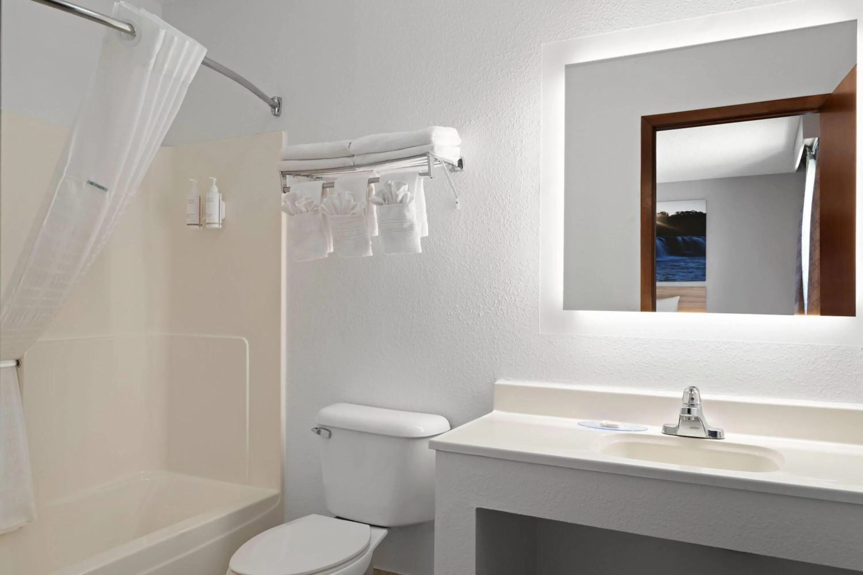 Bathroom in Days Inn by Wyndham Jamestown