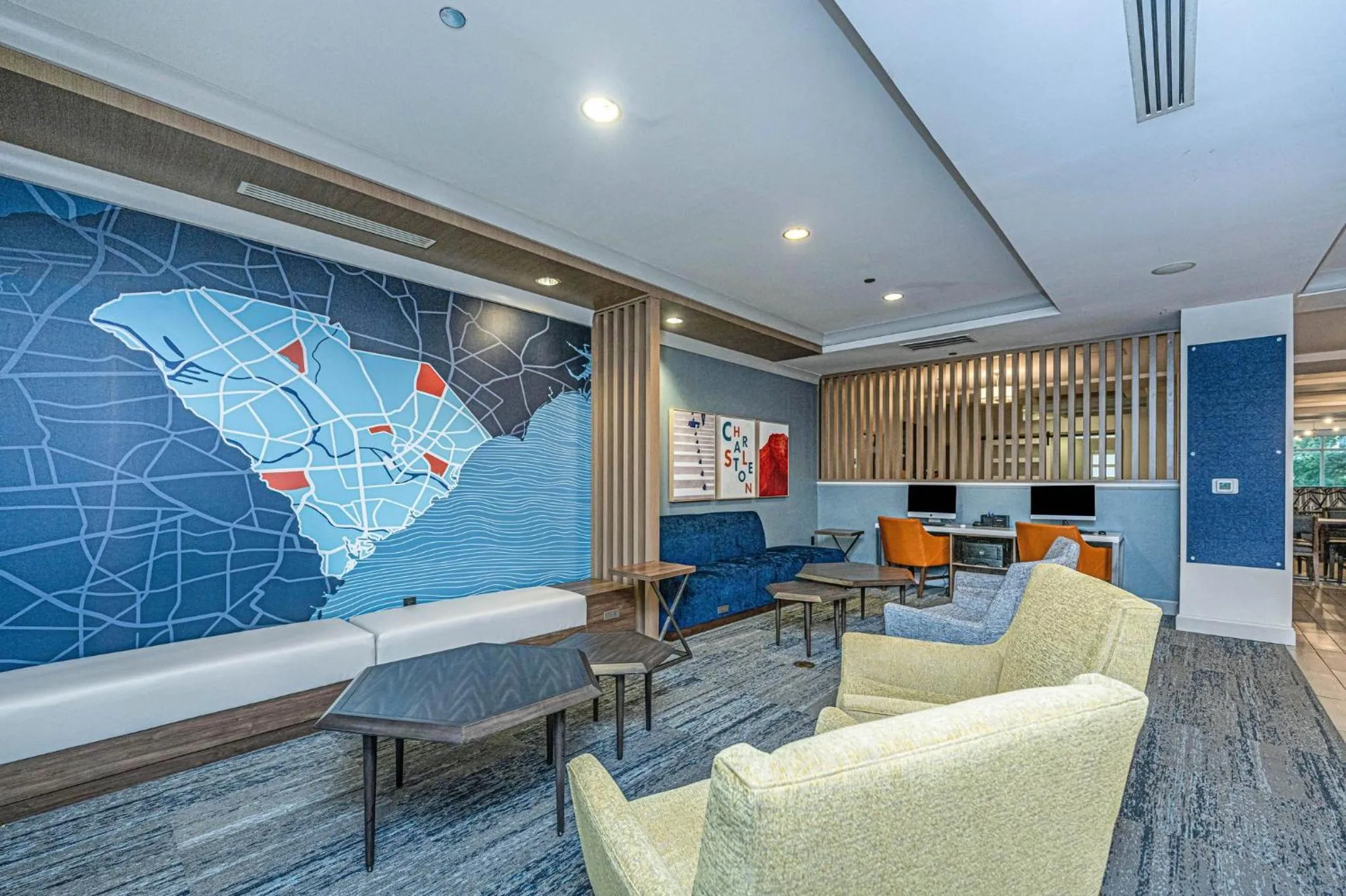 Property building in Holiday Inn Express & Suites Charleston Arpt-Conv Ctr Area by IHG