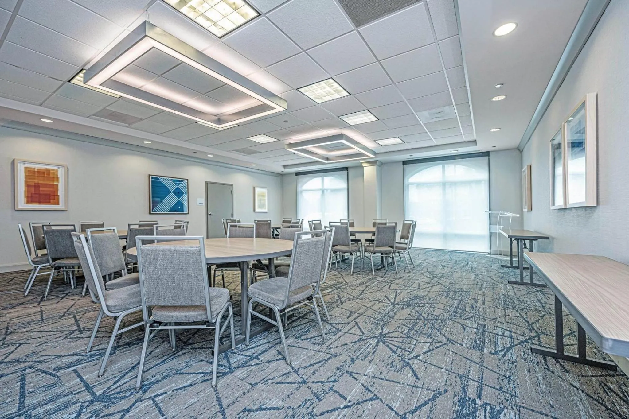 Meeting/conference room in Holiday Inn Express & Suites Charleston Arpt-Conv Ctr Area by IHG