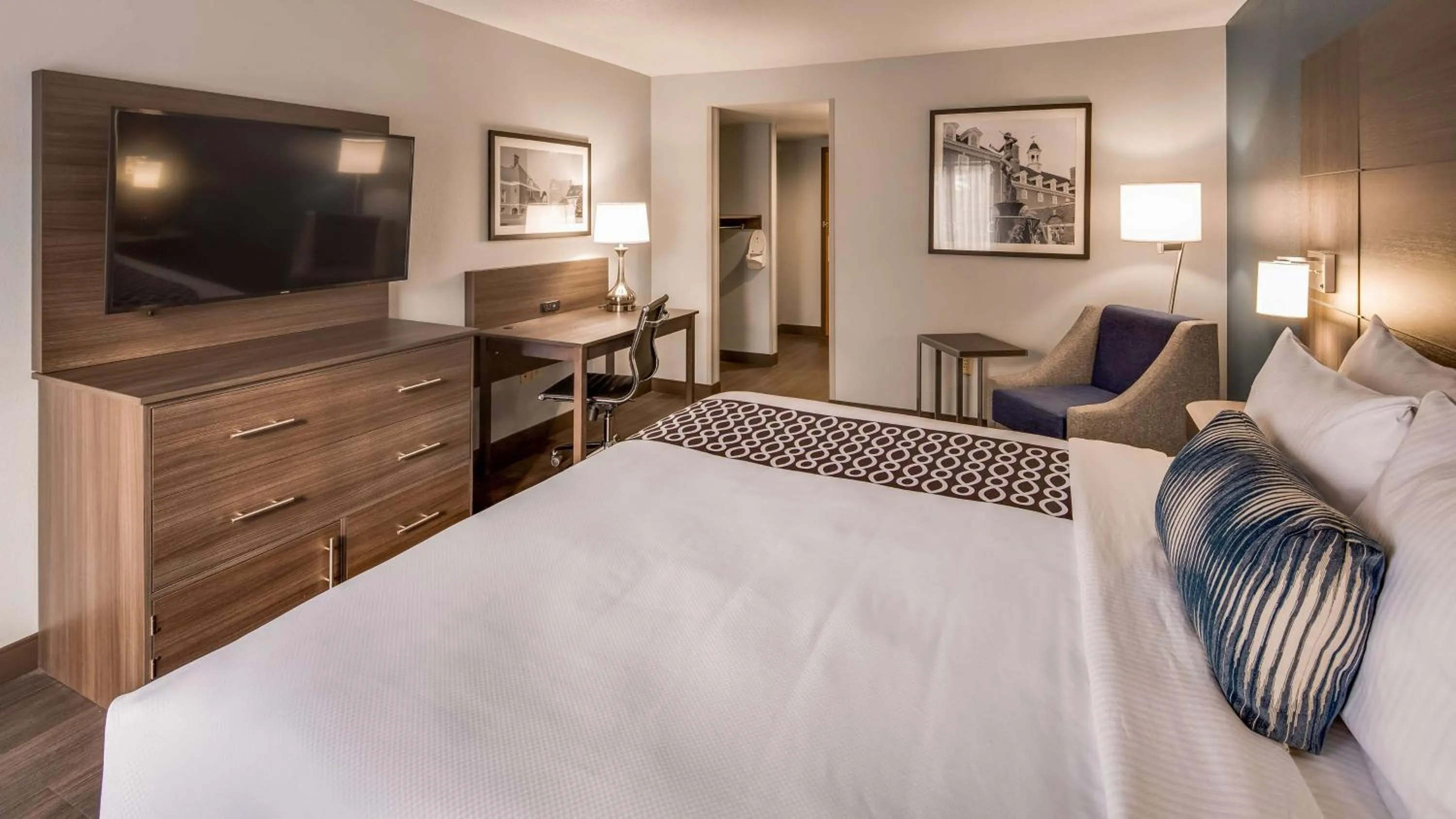 Bedroom, Bed in Best Western Plus Champaign/Urbana Inn