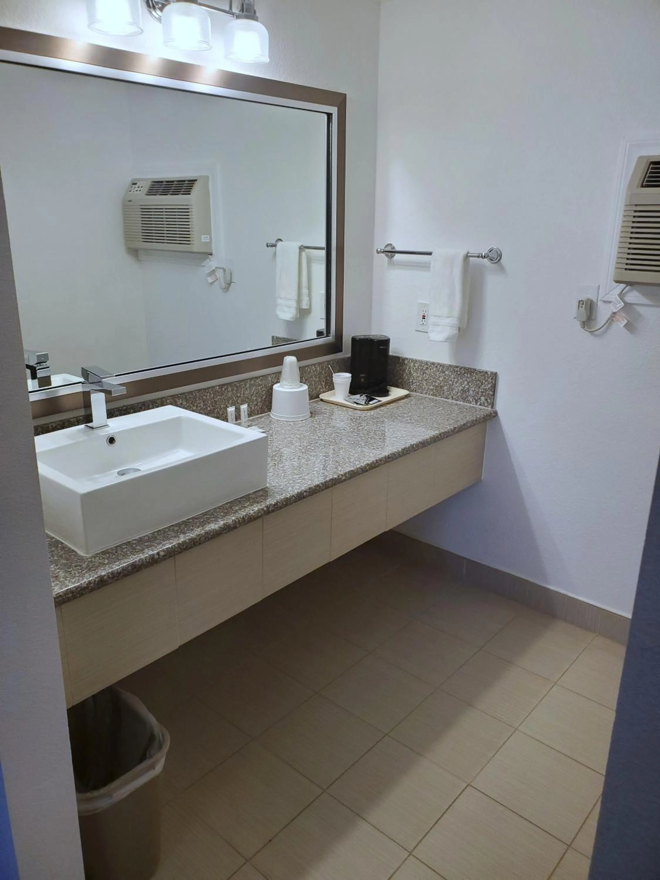 Bathroom in Exchange Club Motel