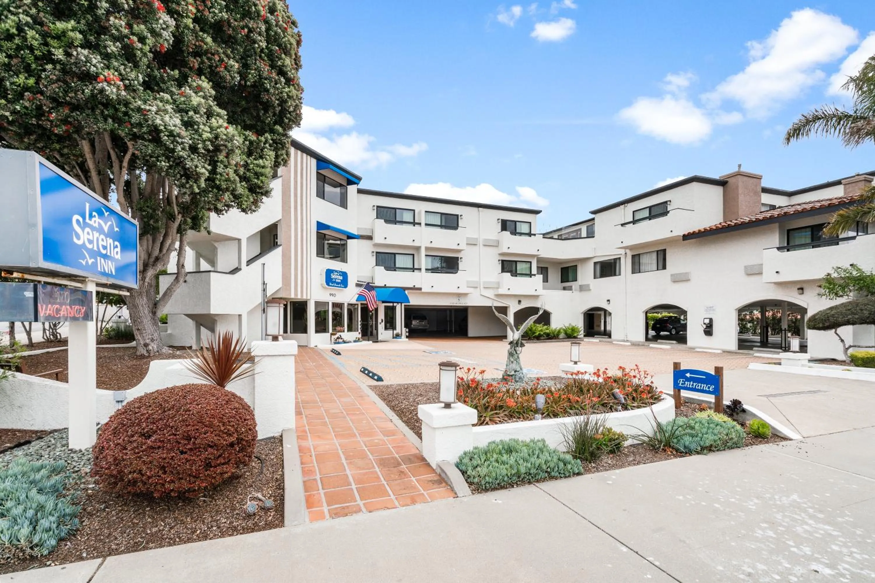 Property building in Hotel La Serena