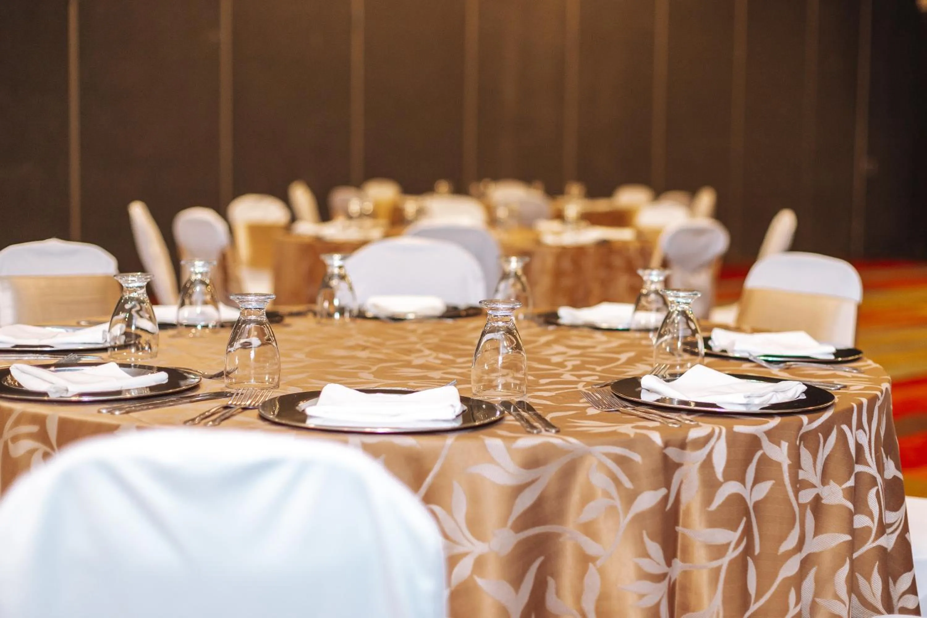 Lounge or bar in Holiday Inn San Salvador by IHG