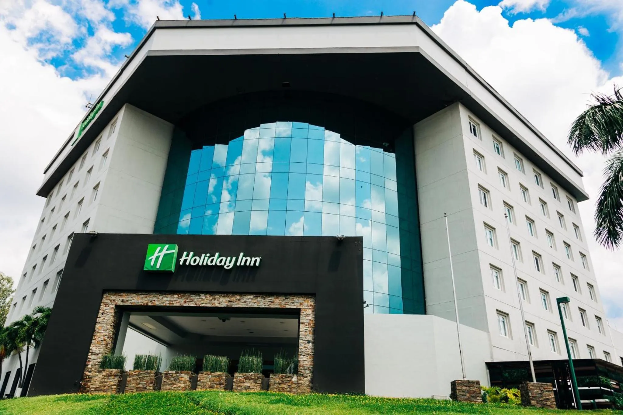 Property building in Holiday Inn San Salvador by IHG