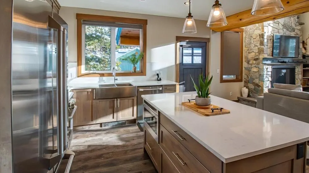 Snow Creek Cabins by Fernie Lodging Co