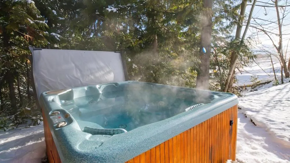 Snow Creek Cabins by Fernie Lodging Co