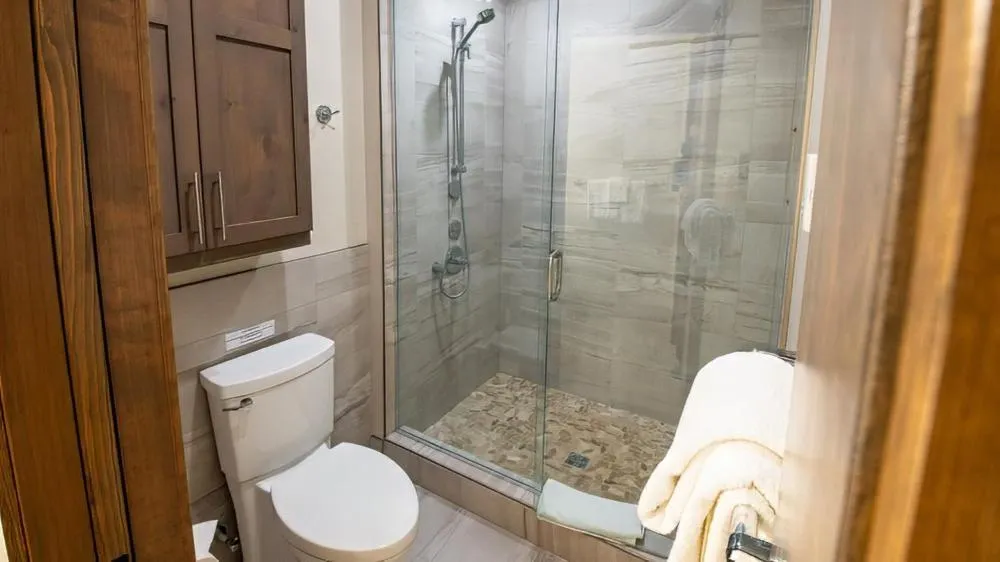 Snow Creek Cabins by Fernie Lodging Co