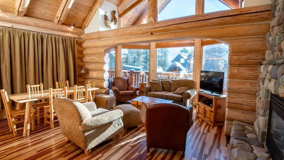 Snow Creek Cabins by Fernie Lodging Co