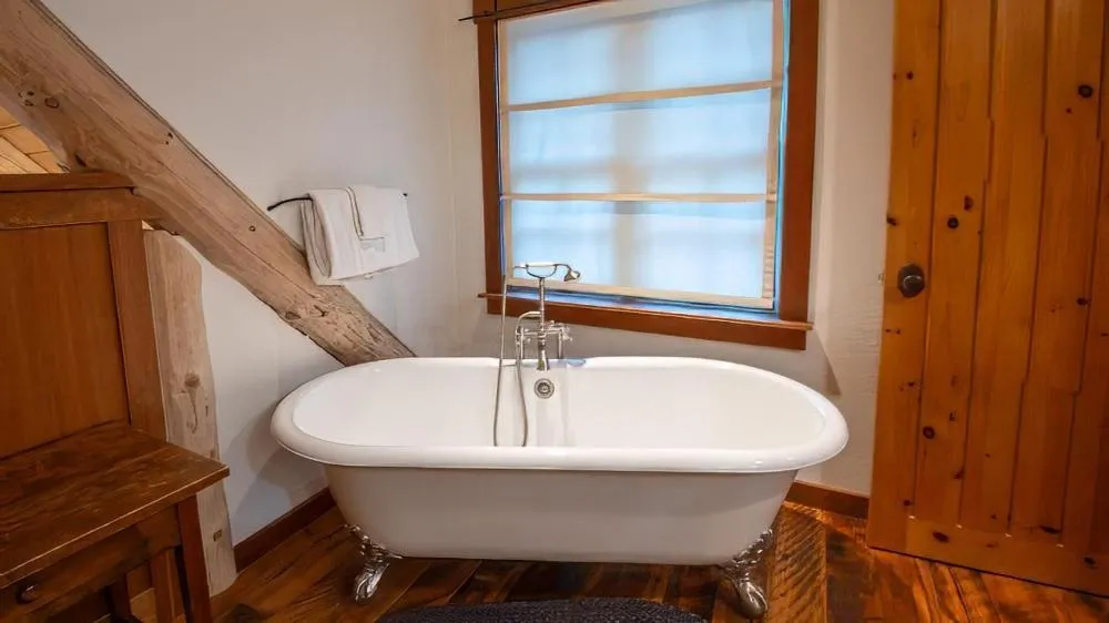 Snow Creek Cabins by Fernie Lodging Co