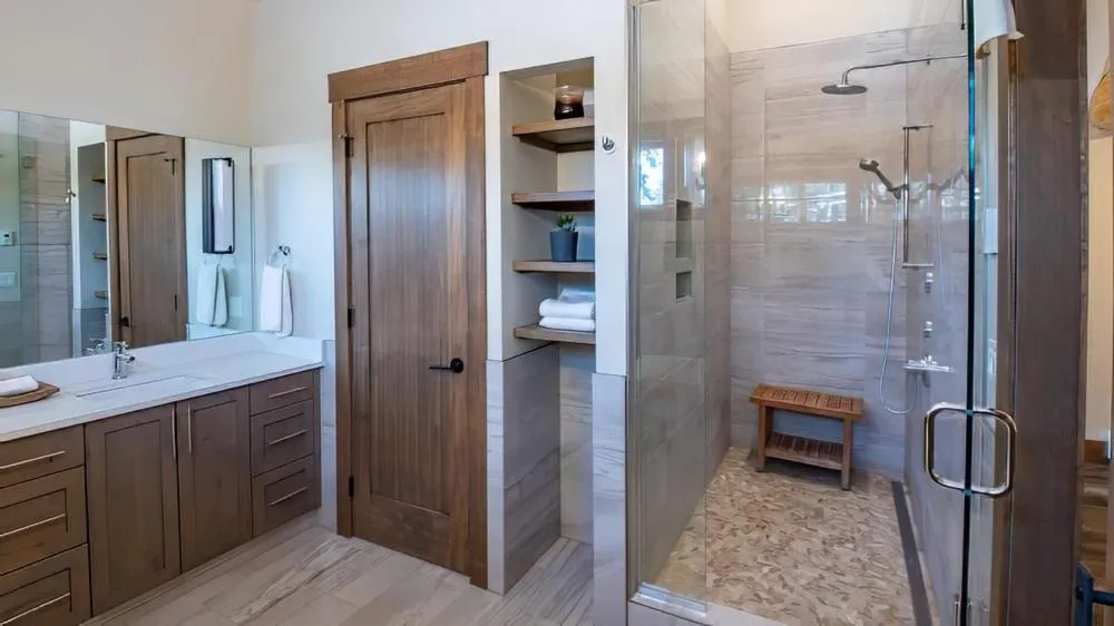 Snow Creek Cabins by Fernie Lodging Co