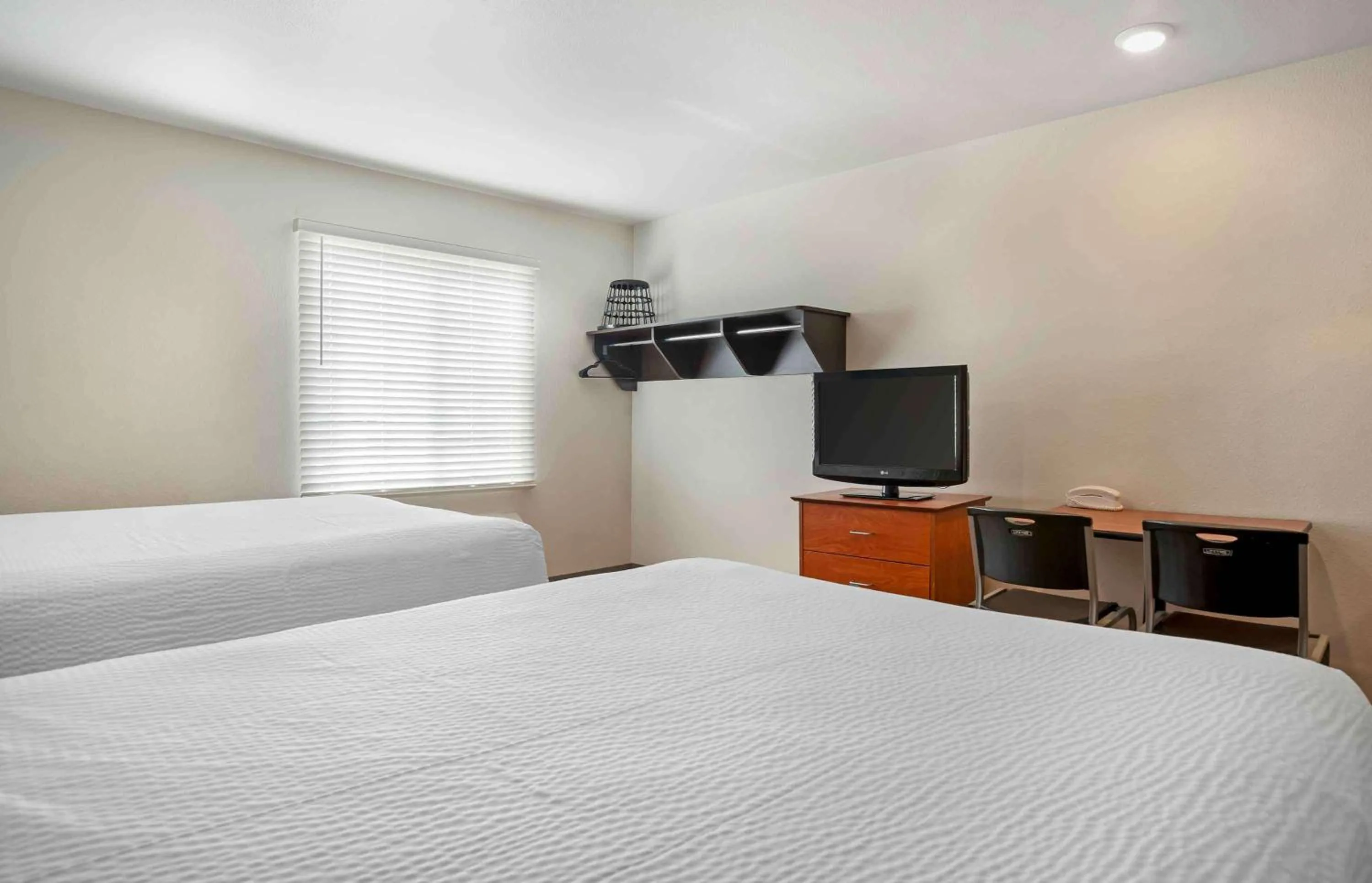 Bedroom, Bed in Extended Stay America Select Suites - Springdale