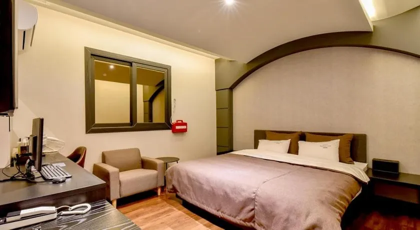 Bed in French code Hotel