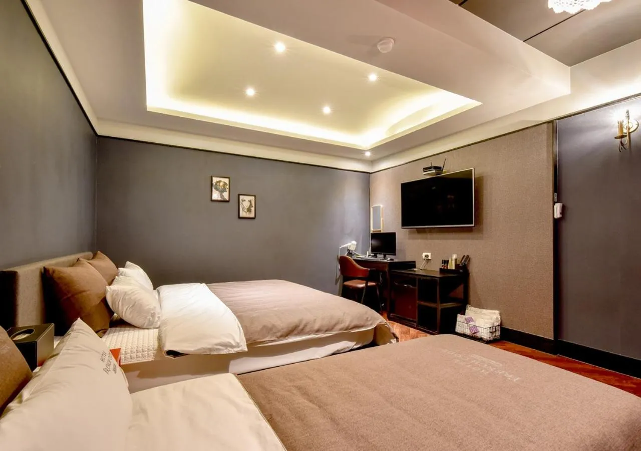 Bed in French code Hotel