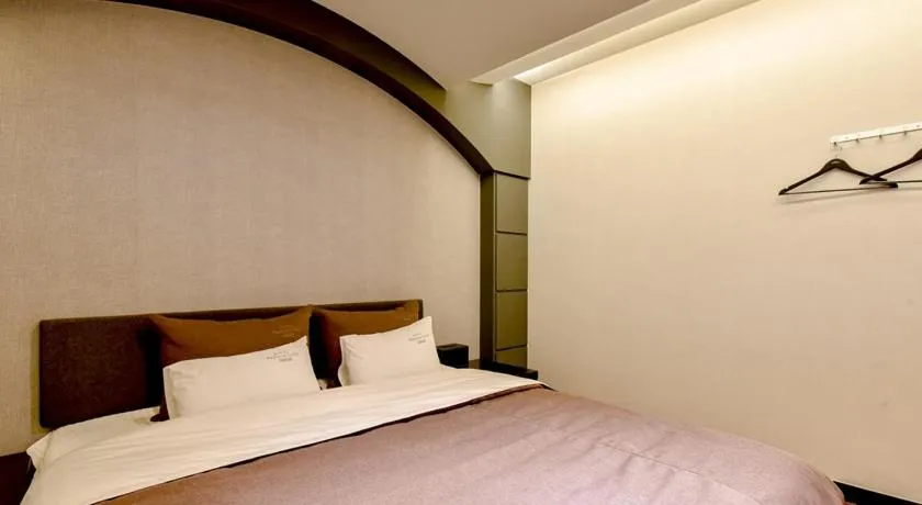 Bed in French code Hotel