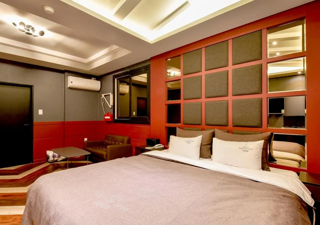 Bed in French code Hotel