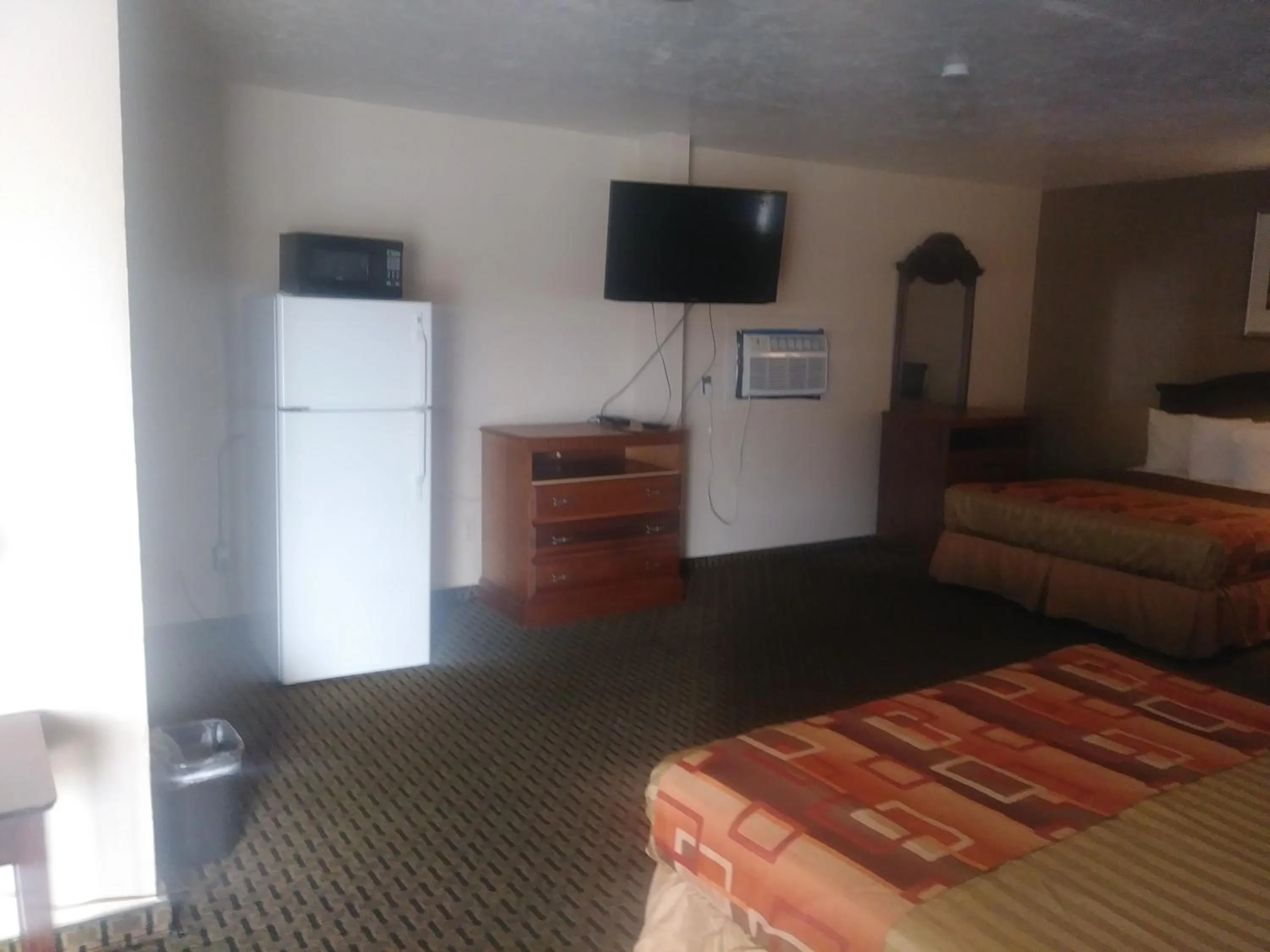 TV and multimedia, Bed in Garden Inn & Suites New Braunfels
