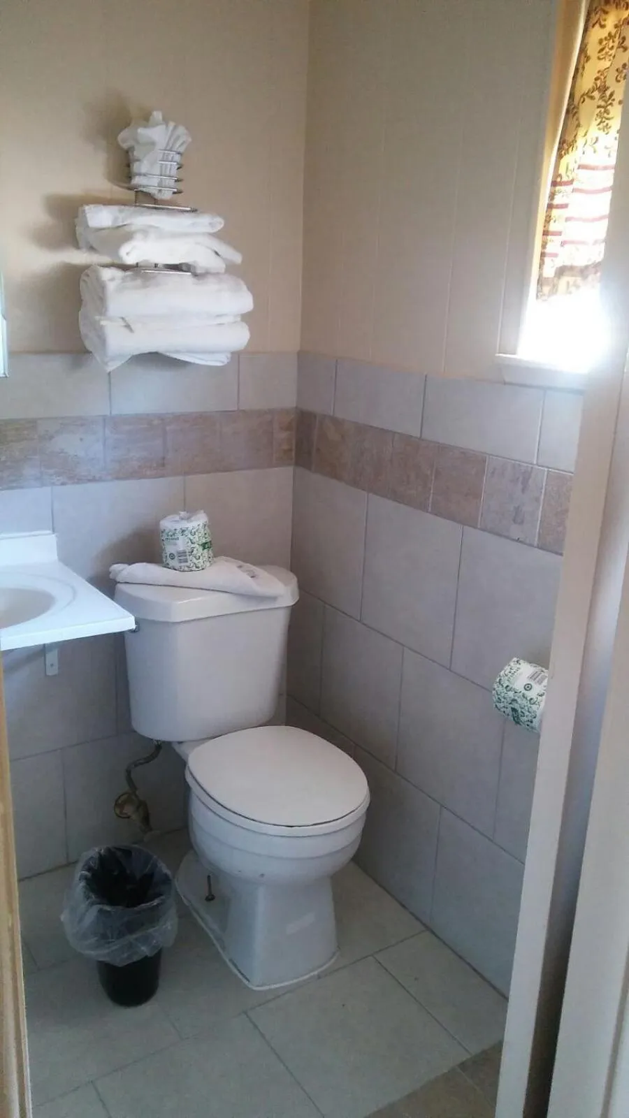 Shower in Garden Inn & Suites New Braunfels