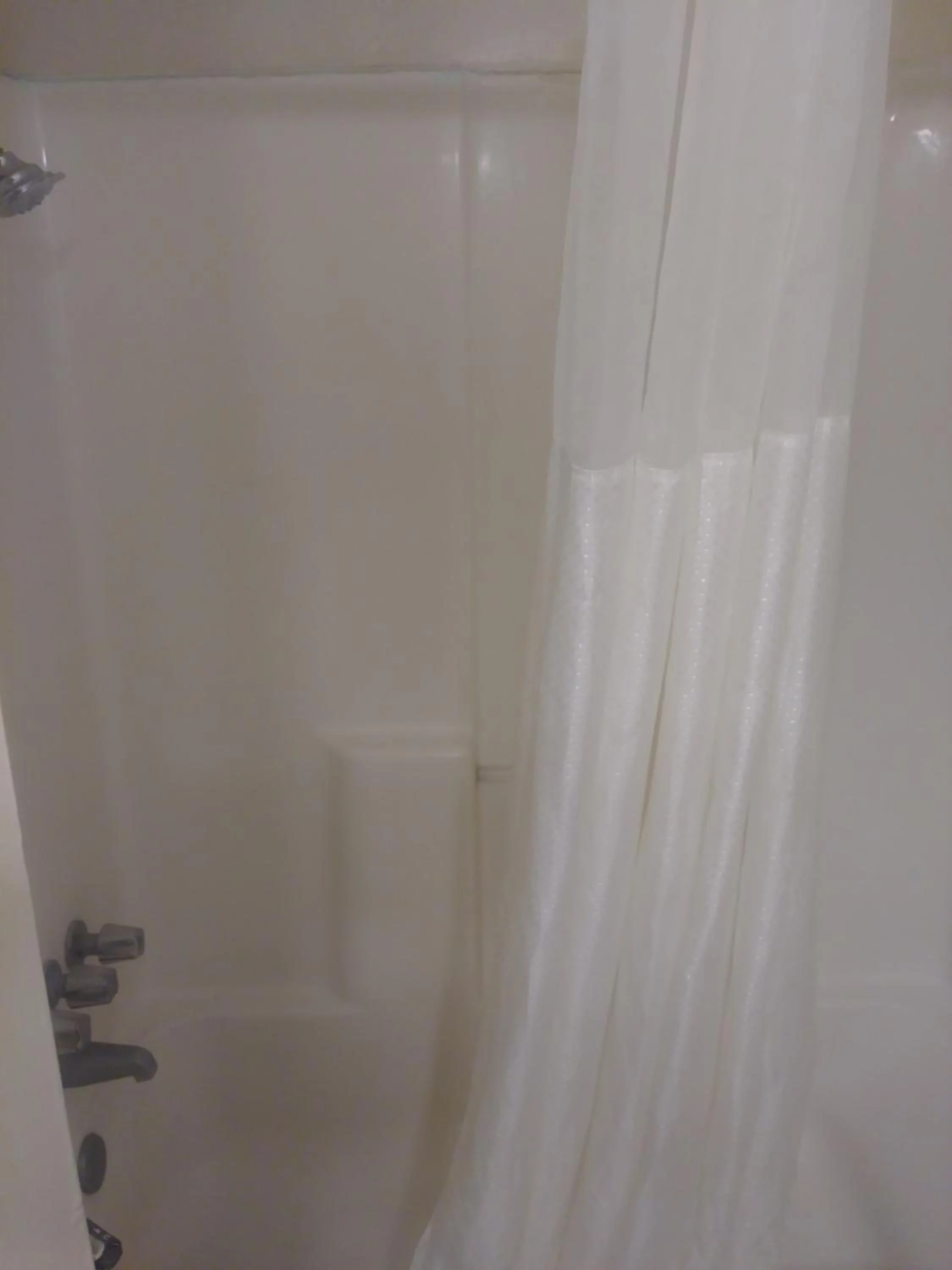 Shower in Garden Inn & Suites New Braunfels