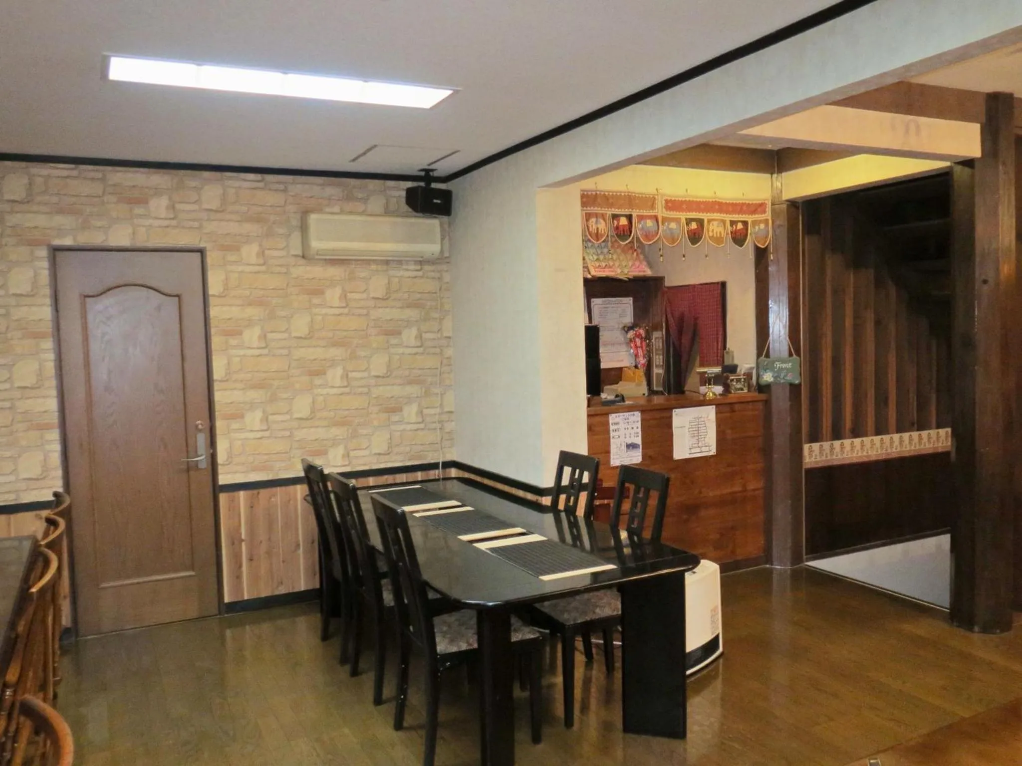 Restaurant/places to eat in Pension Marionette