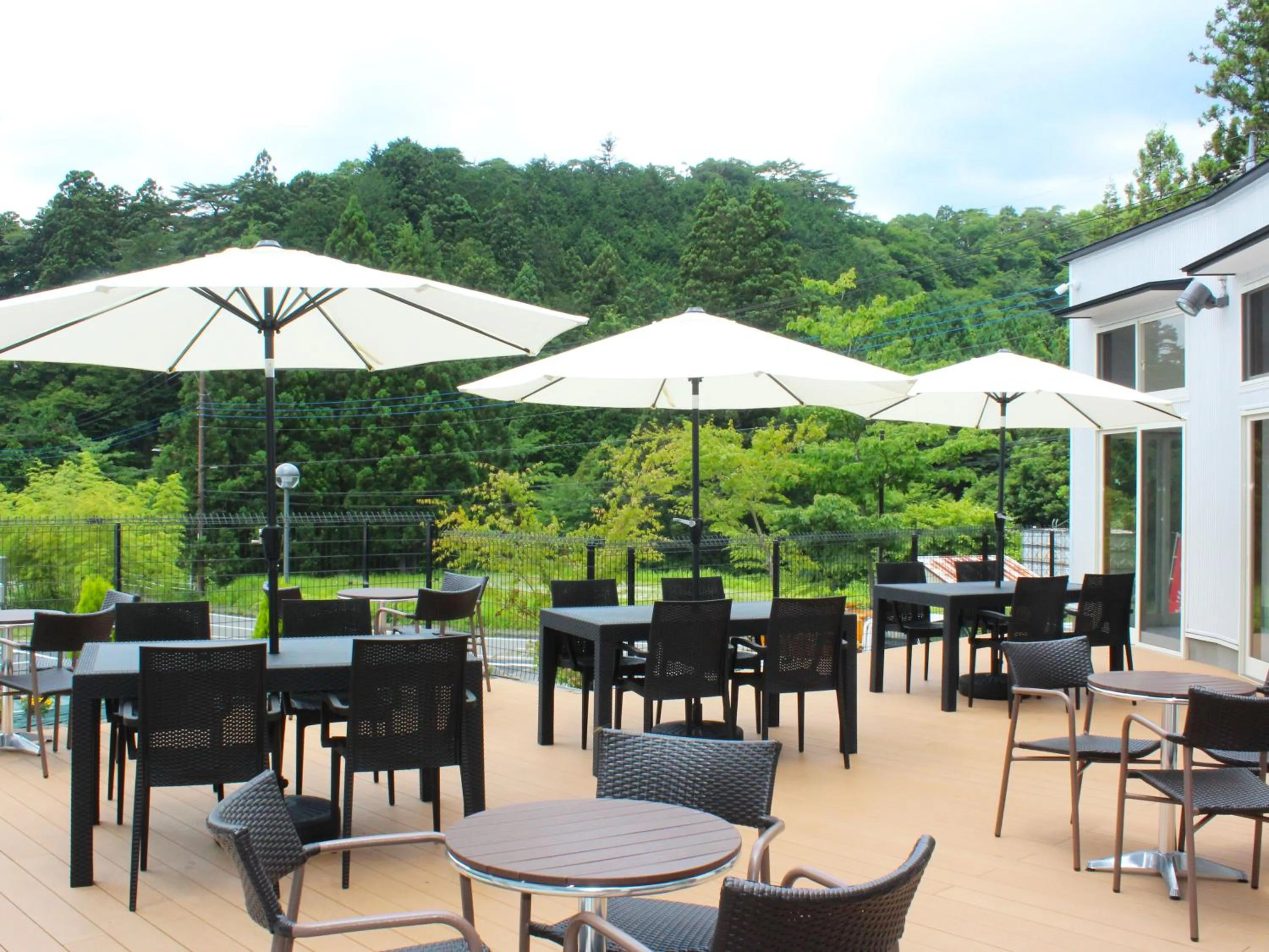 Restaurant/places to eat in Hotel Casual Euro