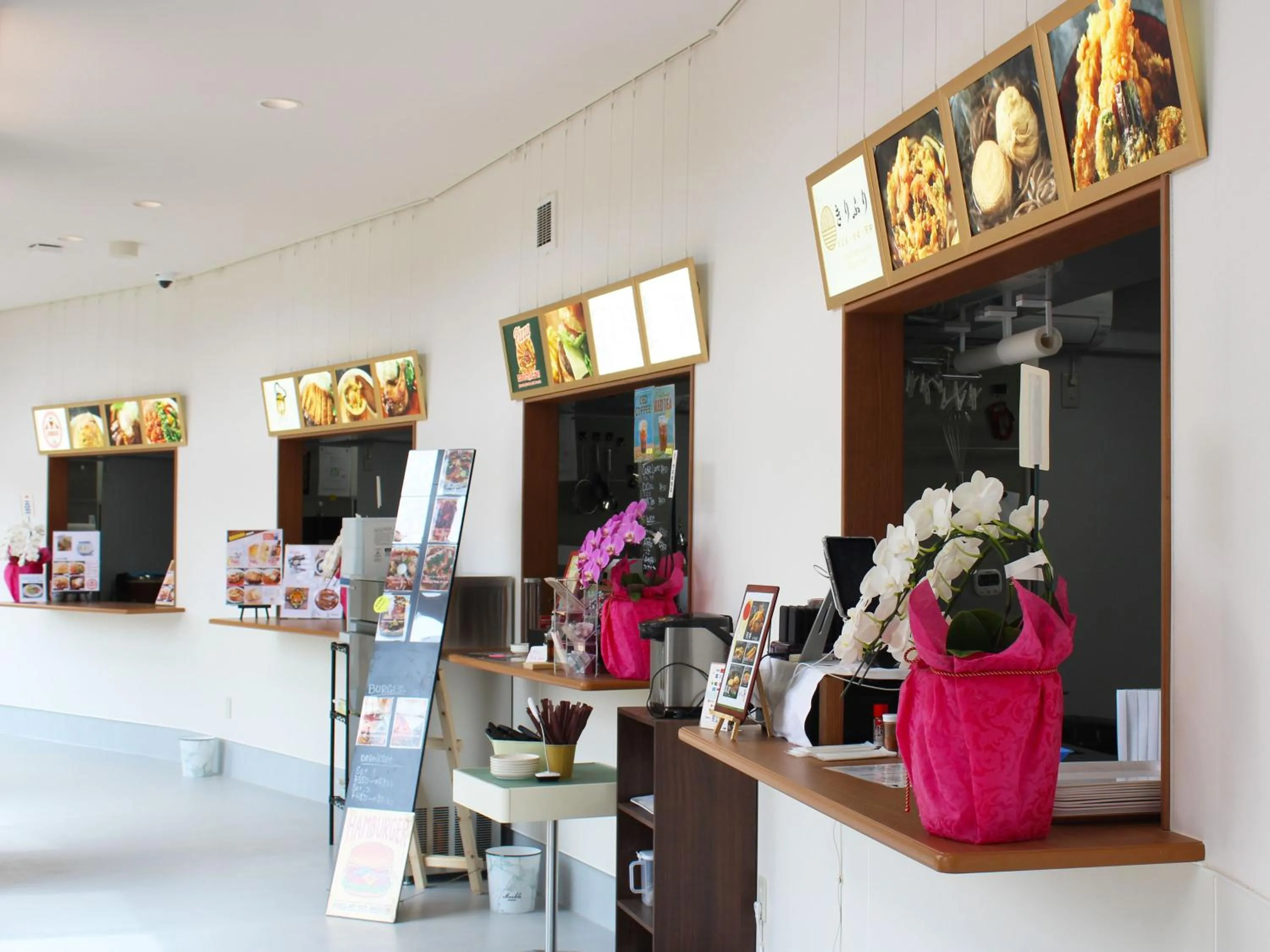 Restaurant/places to eat in Hotel Casual Euro