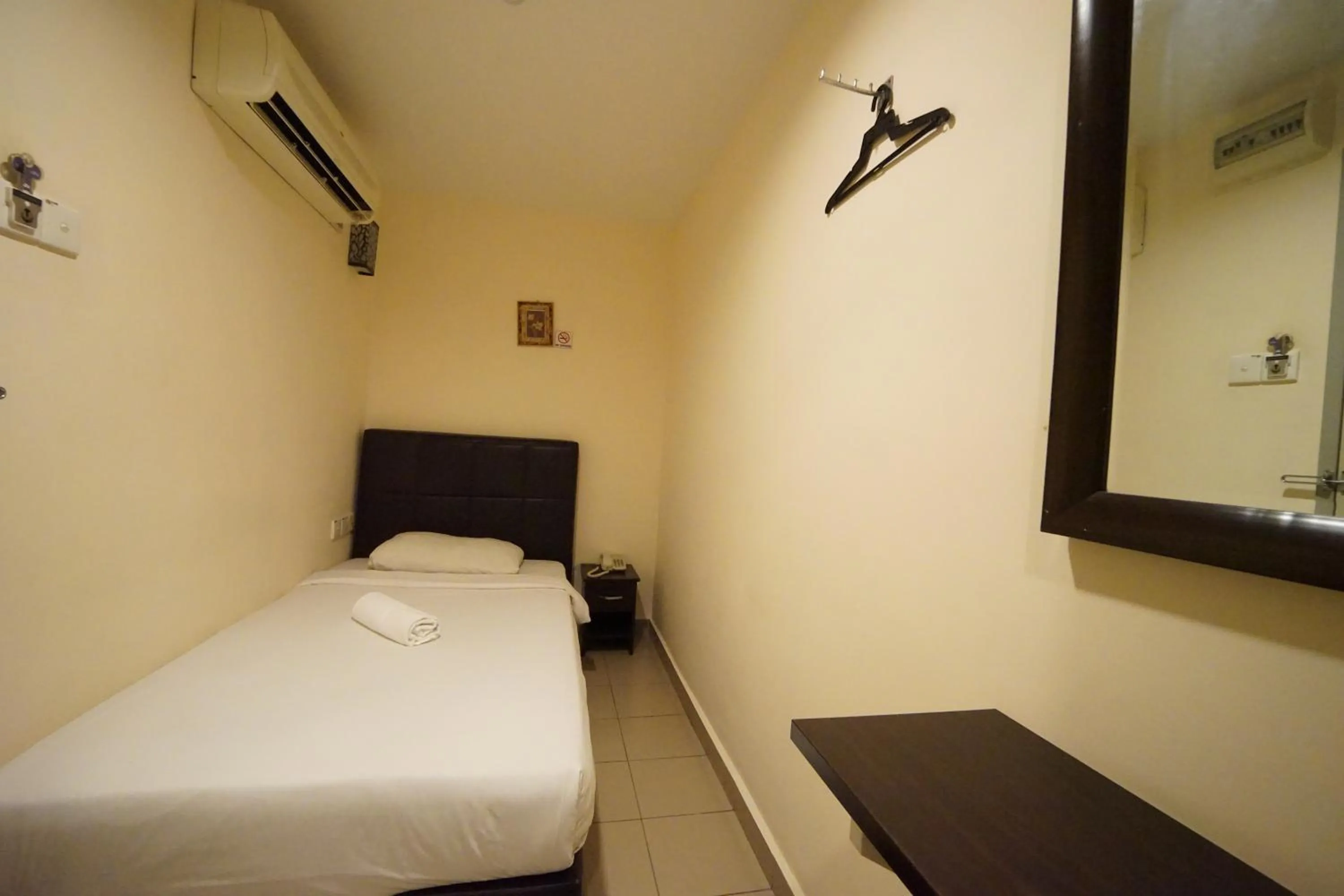 Photo of the whole room, Bed in Hotel A-One