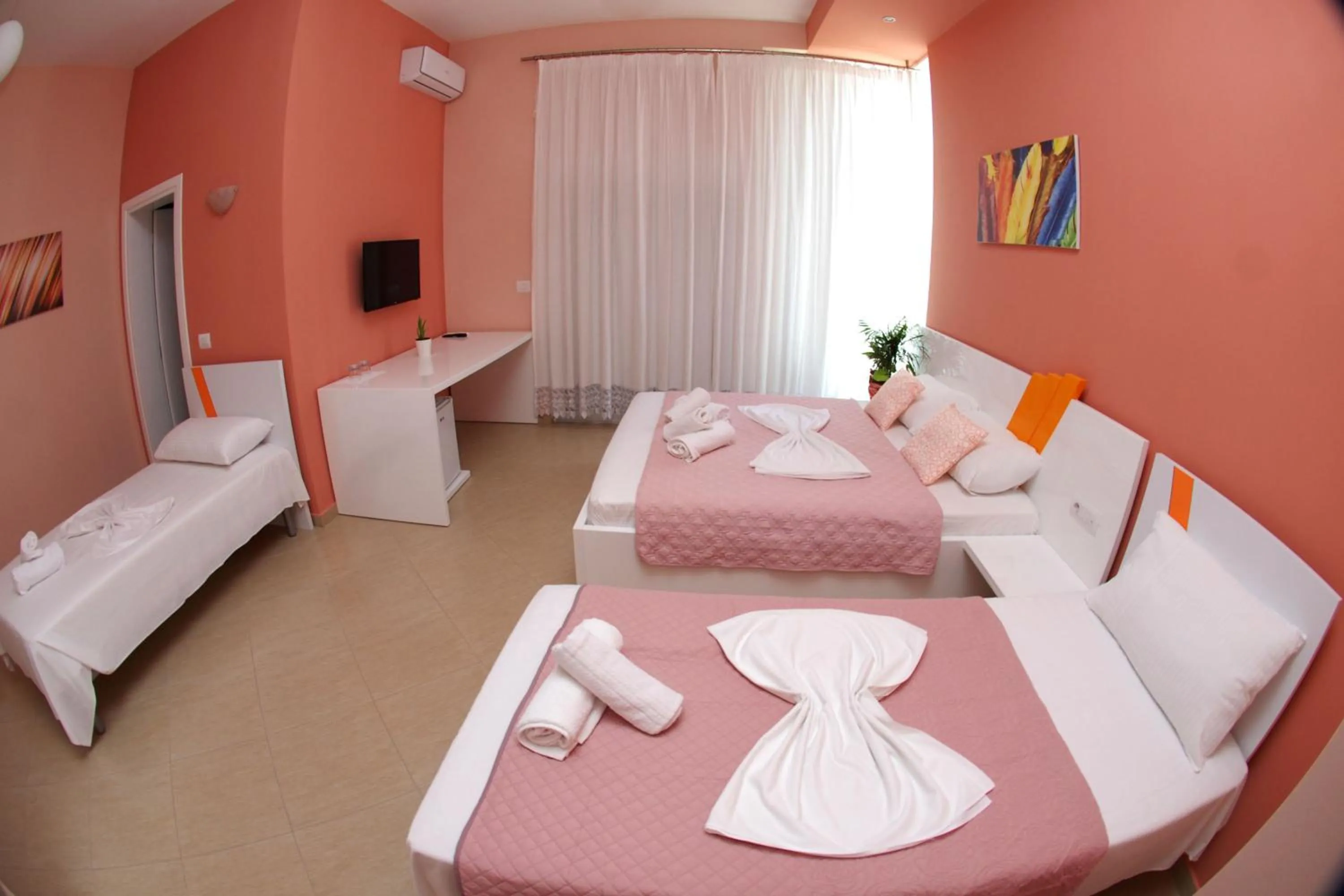 Photo of the whole room, Bed in Villa Green Garden