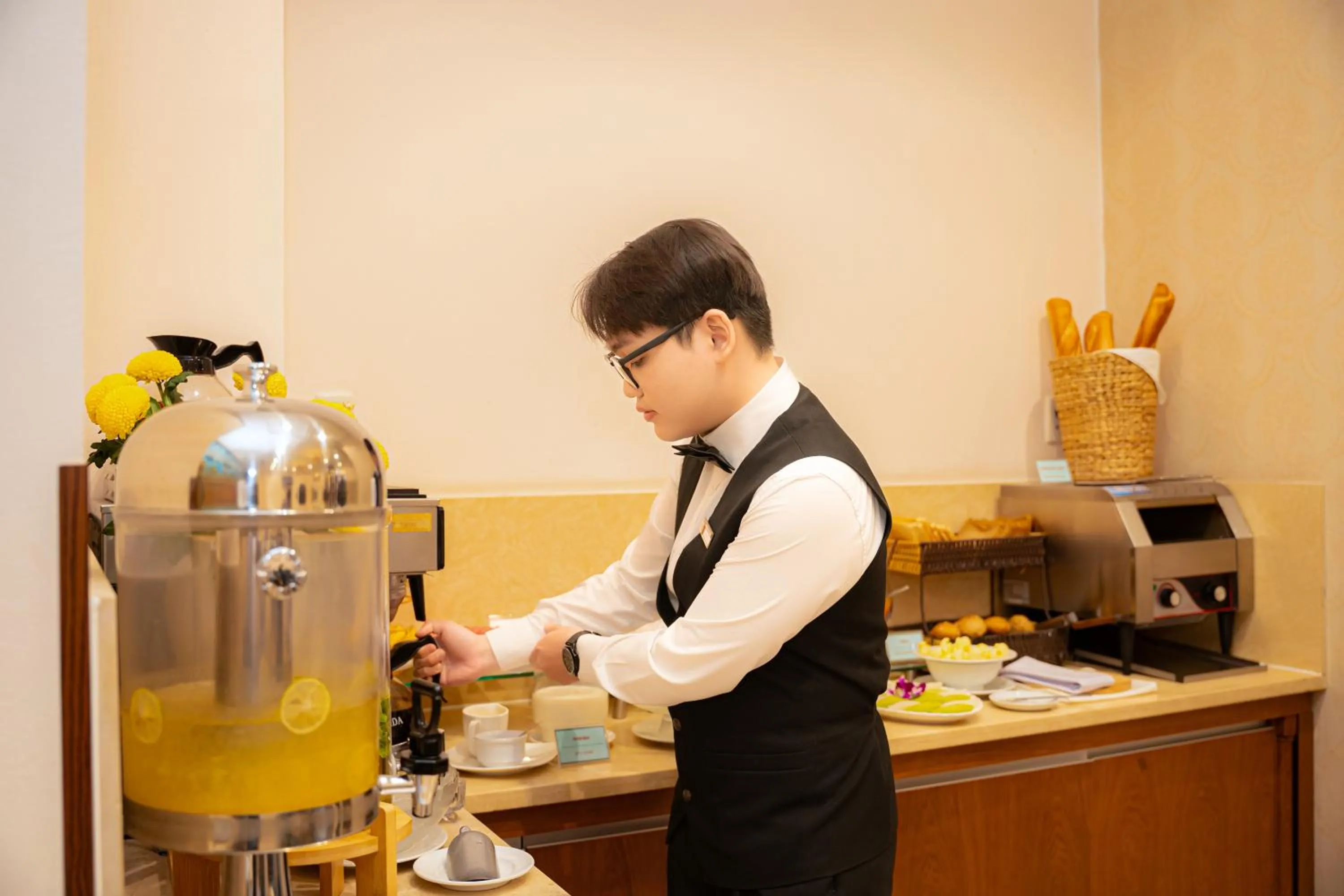 Coffee/tea facilities in Cap Town Hotel