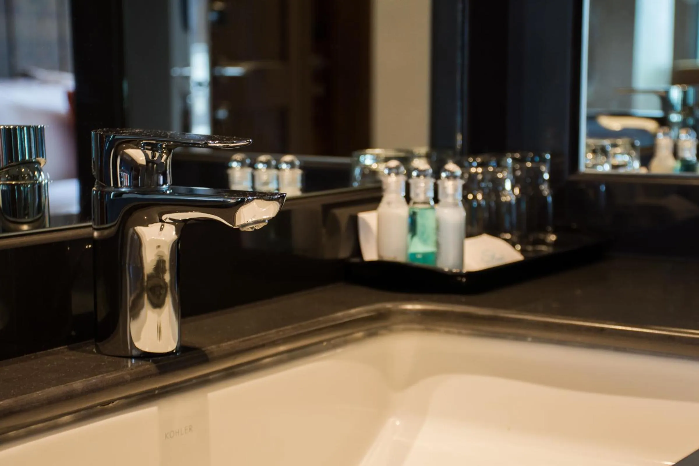 Bathroom in Swiss Residence Kandy