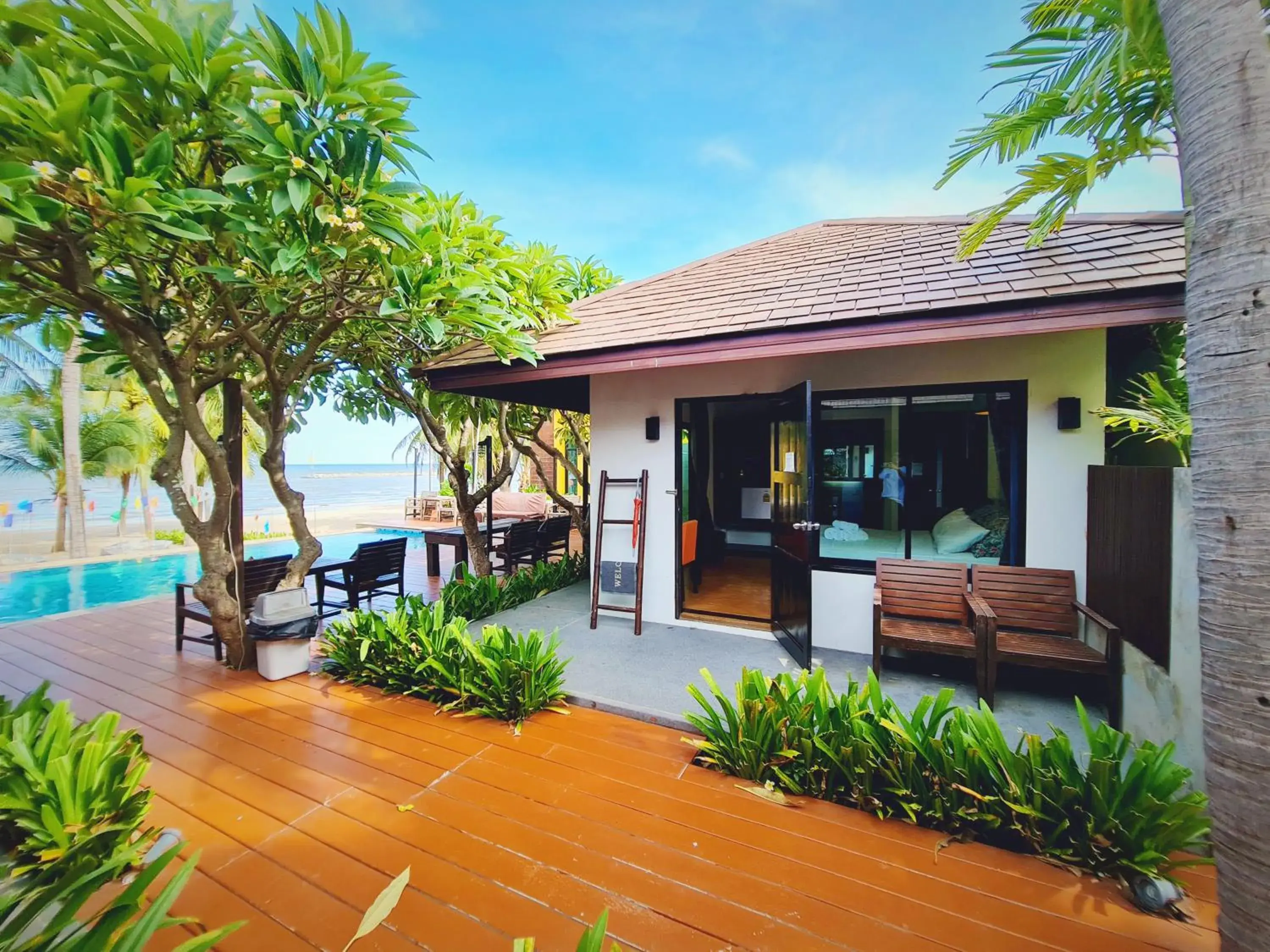 Deluxe Double Room with Sea View in Chidlom Resort Deluxe Double Room with Sea View in Chidlom Resort