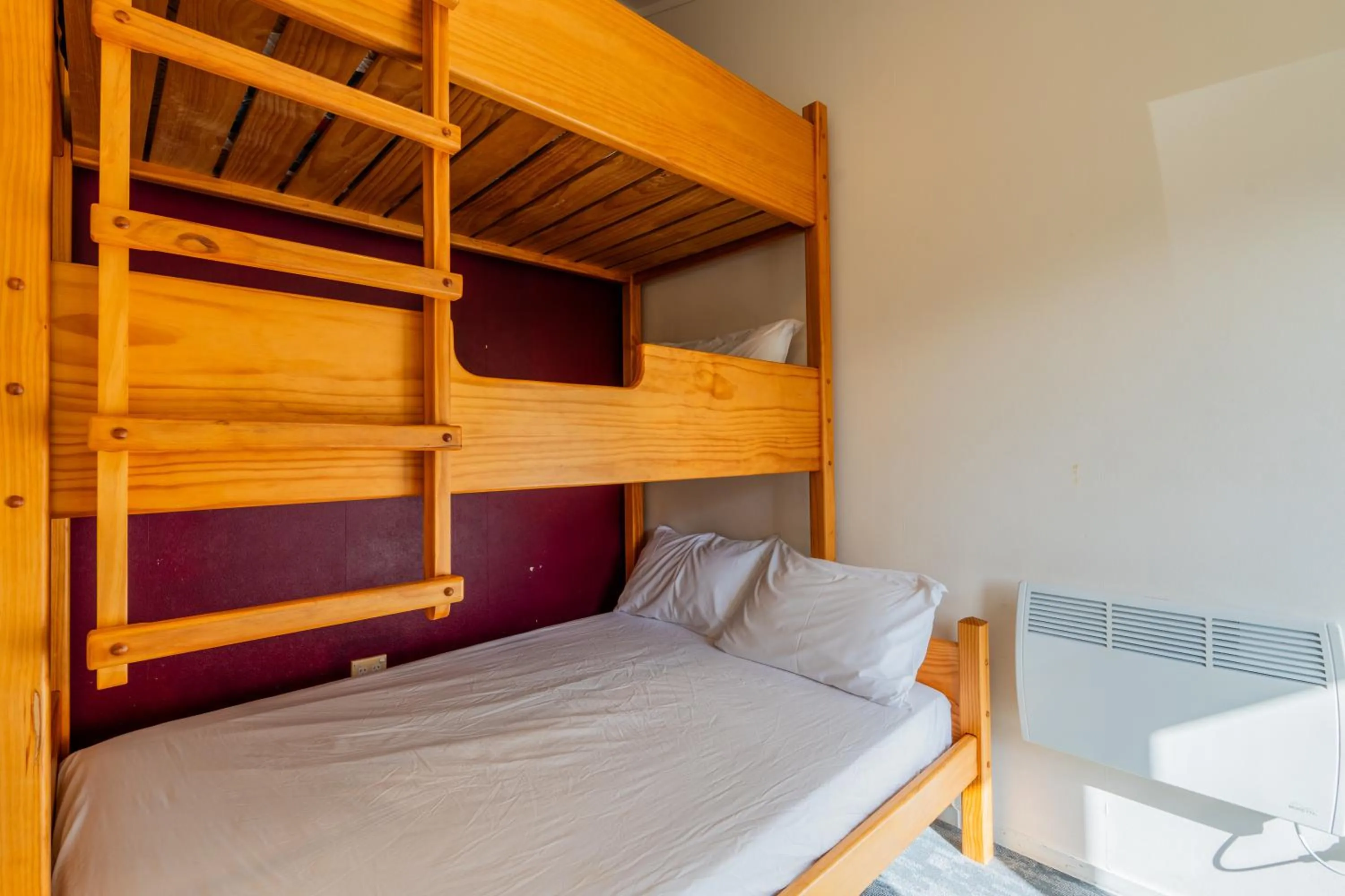 Bed in Tasman Holiday Parks - Coromandel