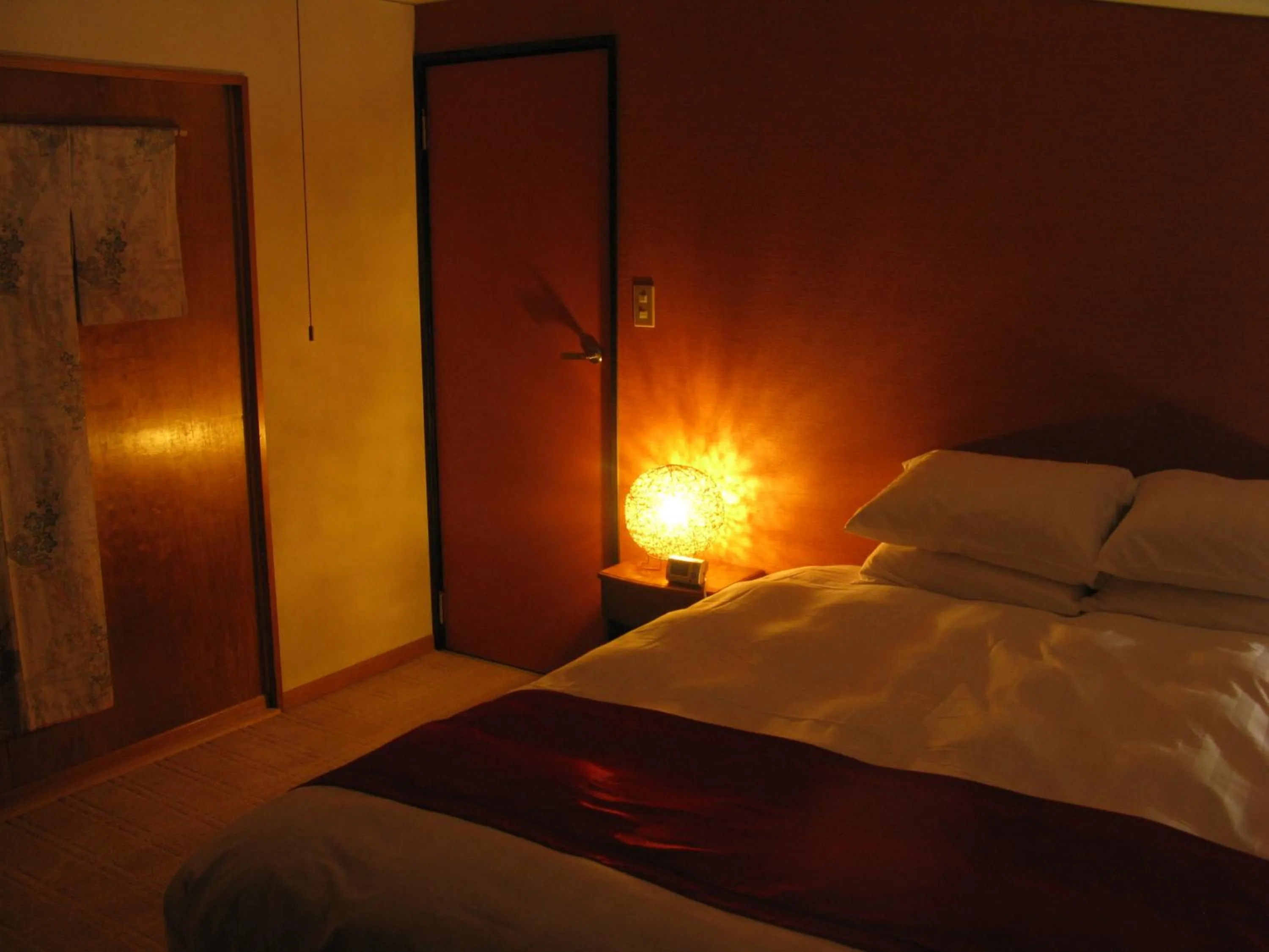 Bed in White Horse Hotel