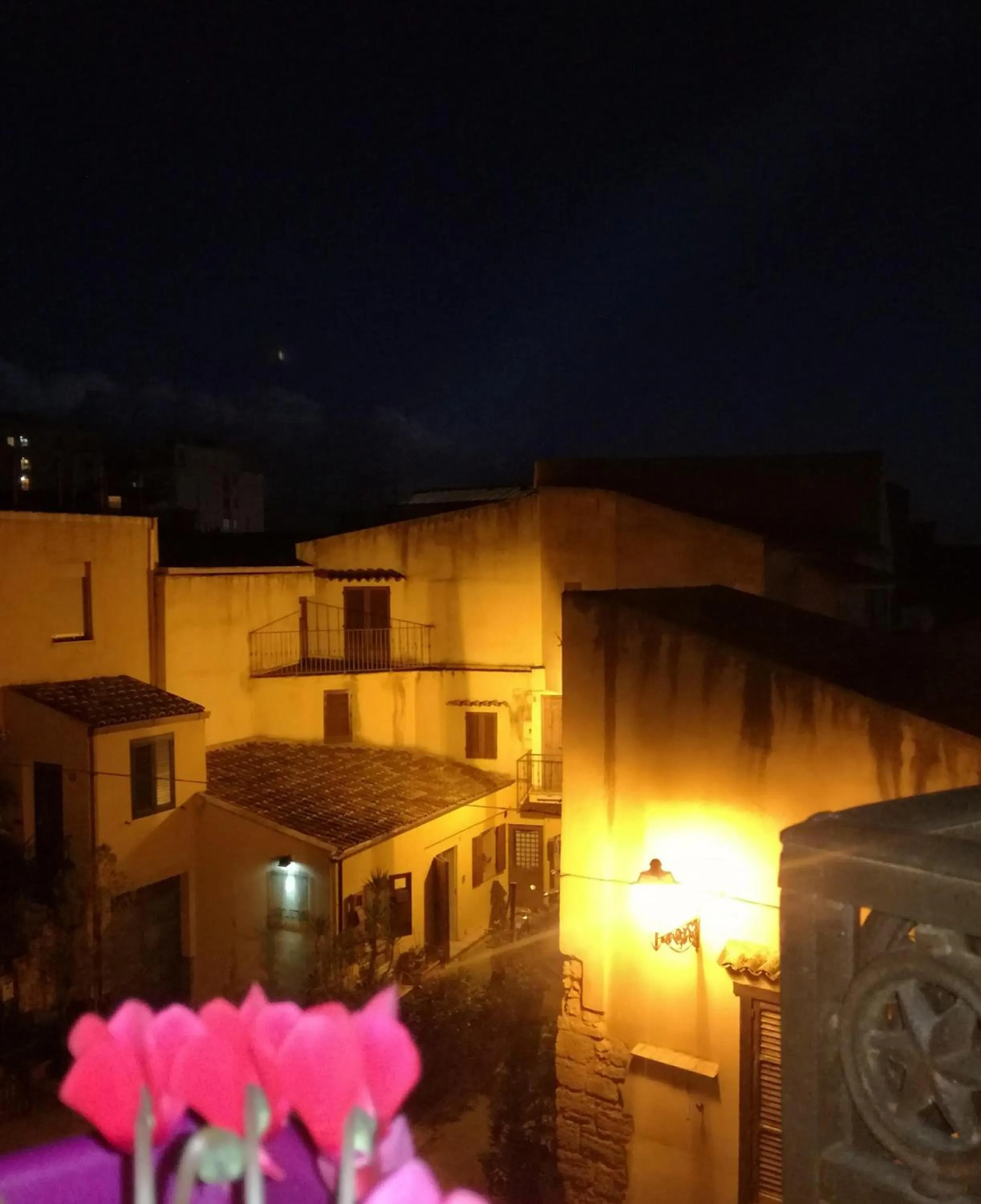 Property building in Aljama - Downtown B&B