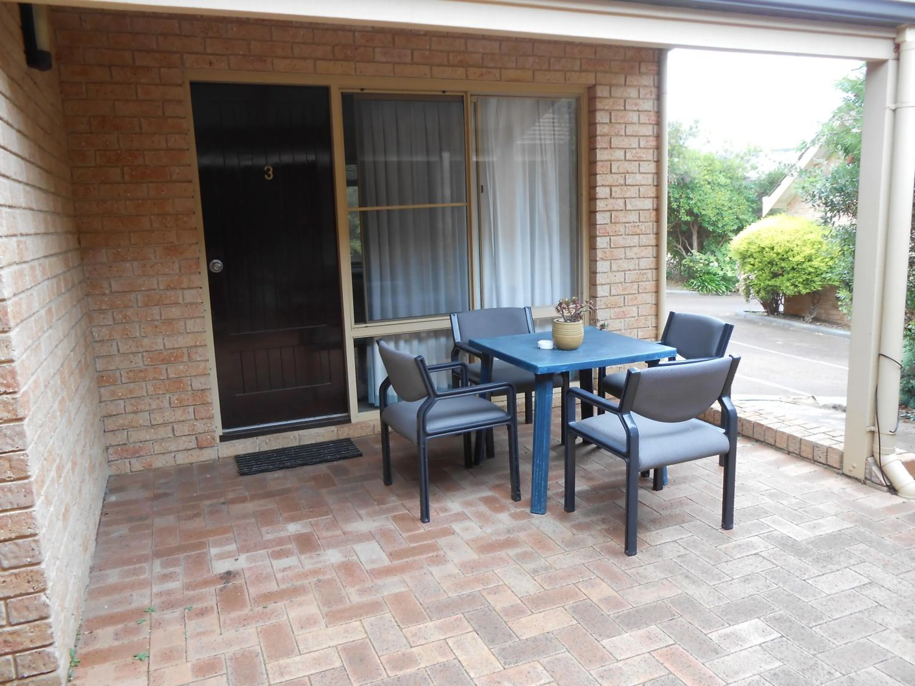 Seating area in Augusta's Georgiana Molloy Motel
