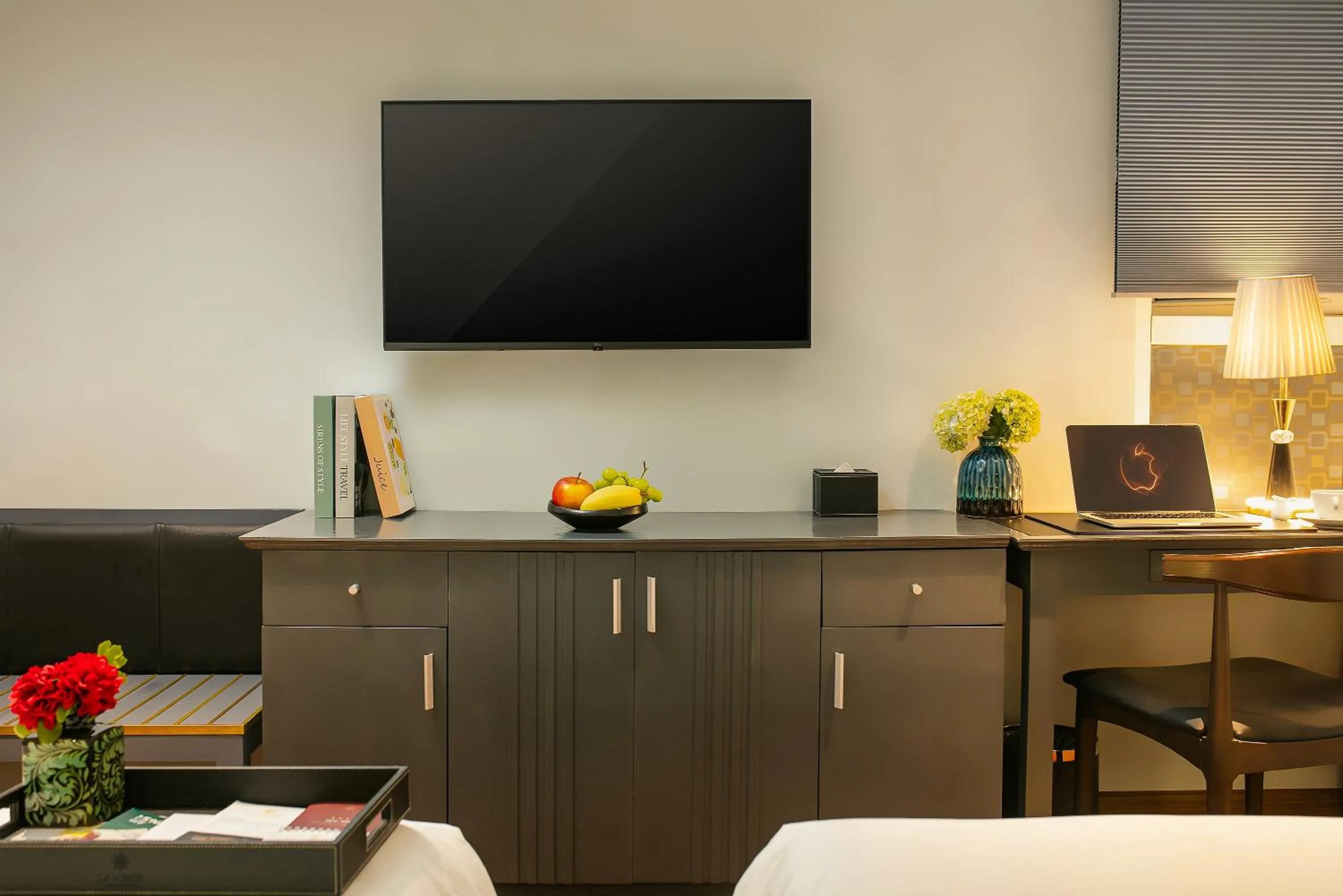 TV and multimedia in La Mejor Hotel & Sky Bar