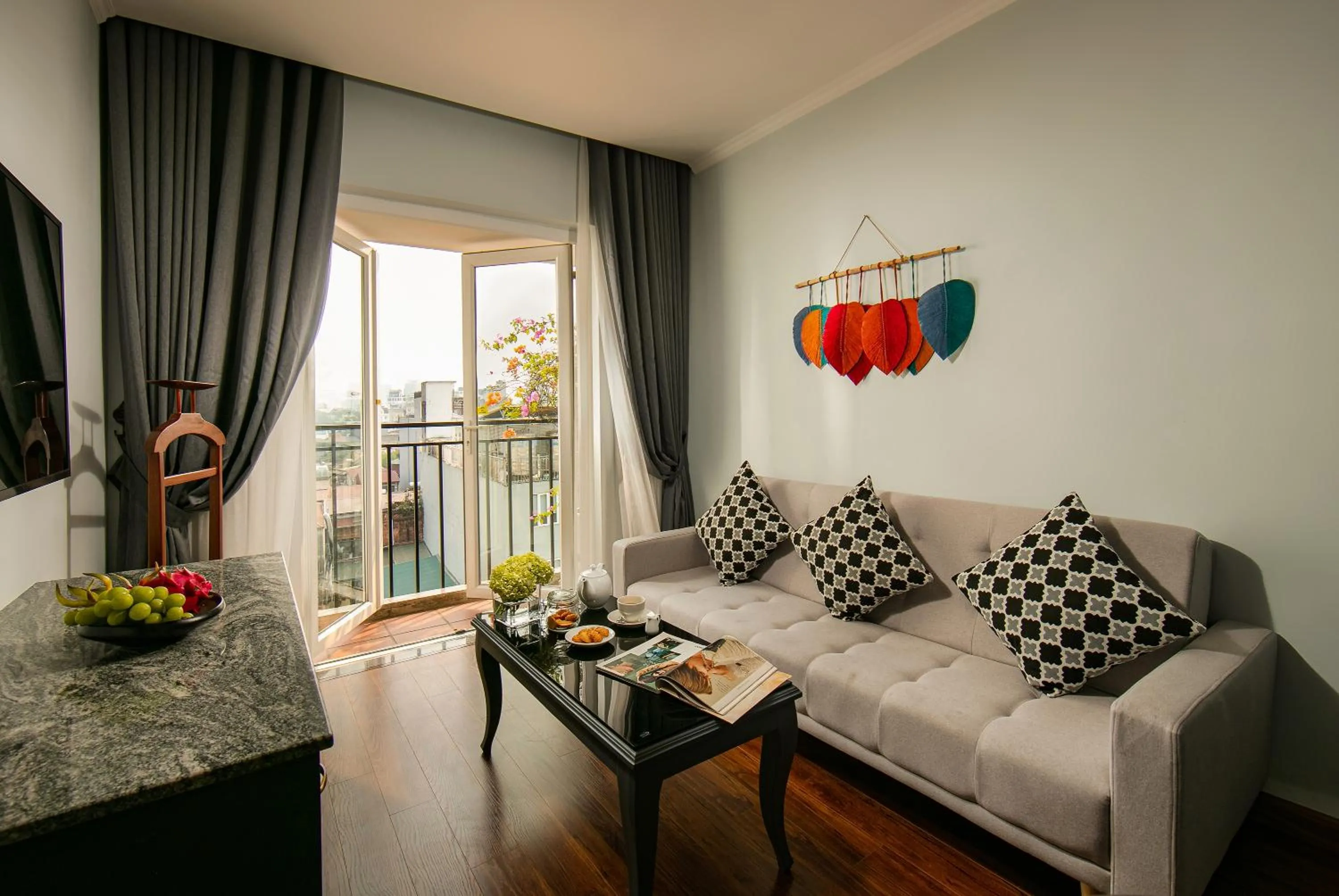 Balcony/Terrace in La Mejor Hotel & Sky Bar